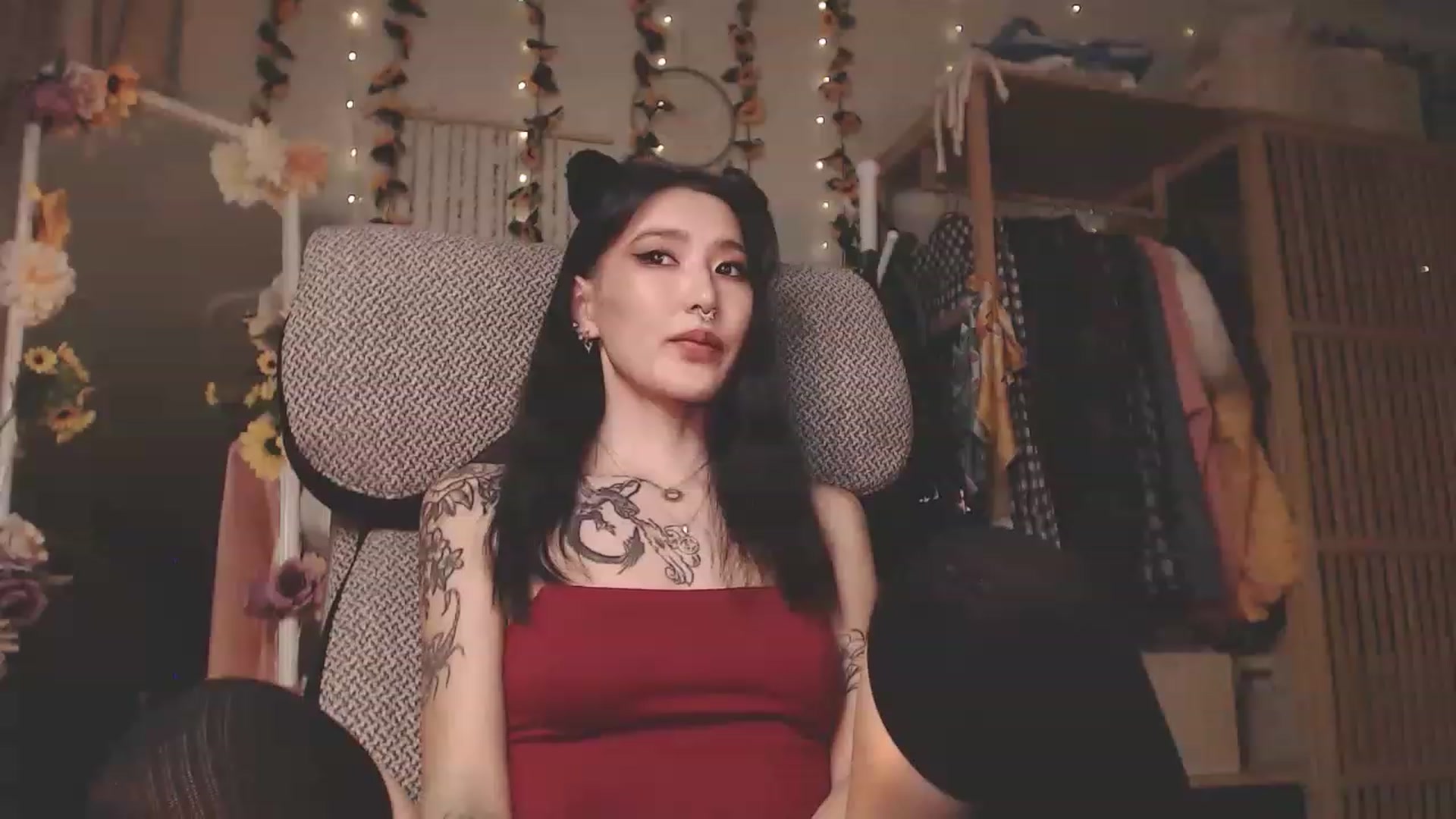 Gallery image thumbnail from KellyAsian's myfreecams stream on, 12/02/2022, 09:23 image 9 of 20