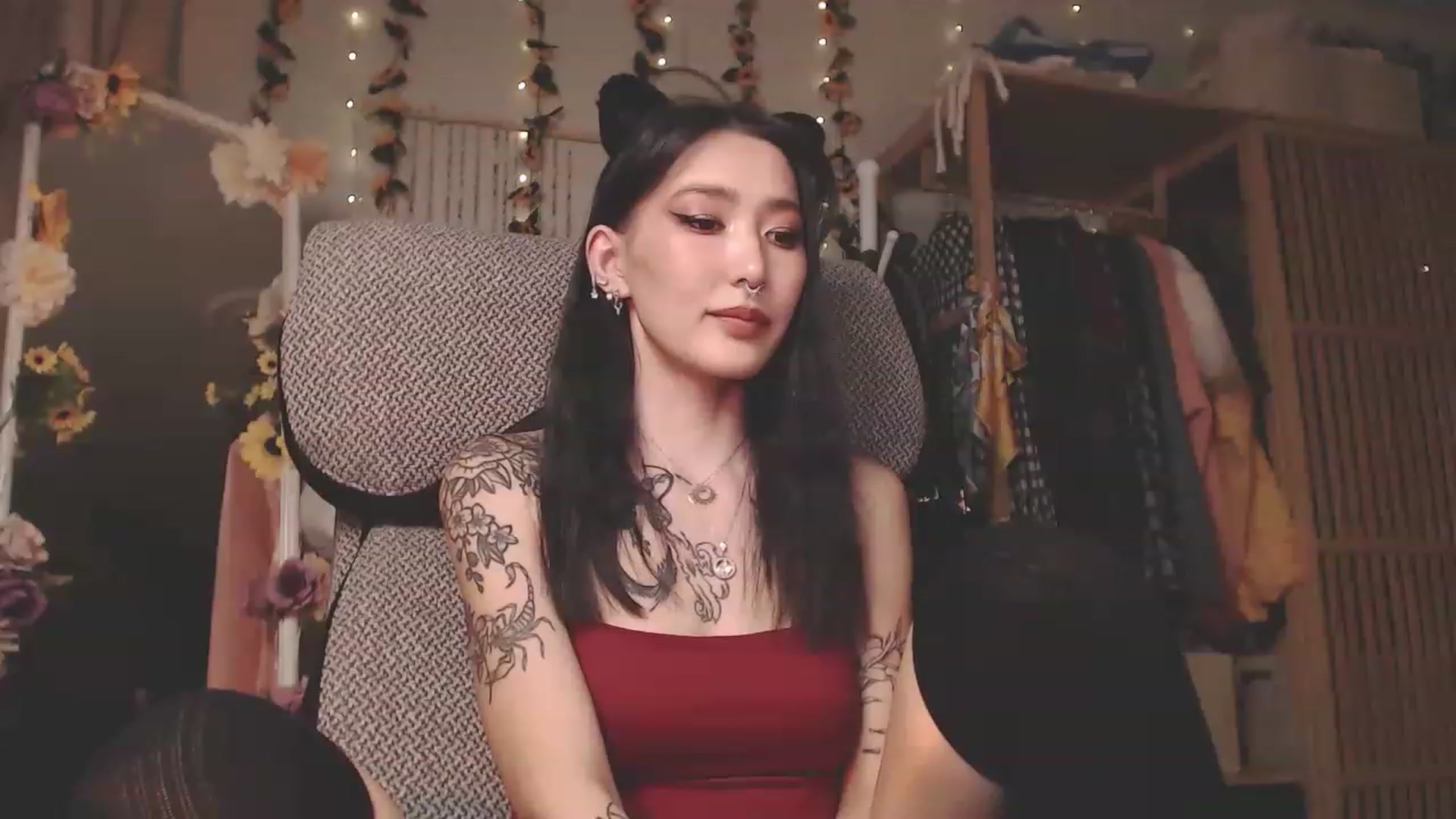 Gallery image thumbnail from KellyAsian's myfreecams stream on, 12/02/2022, 09:23 image 5 of 20