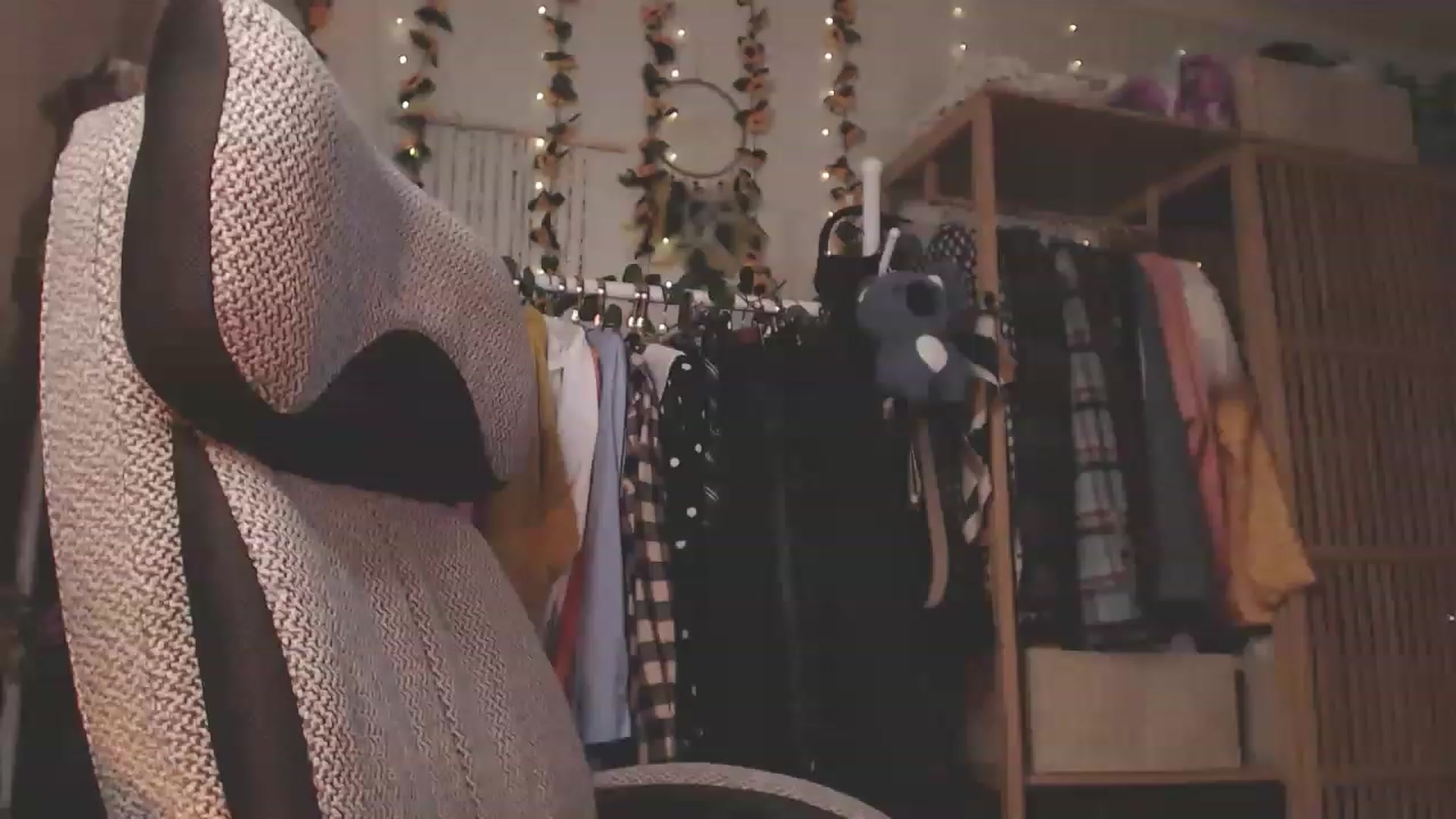 Gallery image thumbnail from KellyAsian's myfreecams stream on, 02/24/2023, 09:12 image 1 of 20