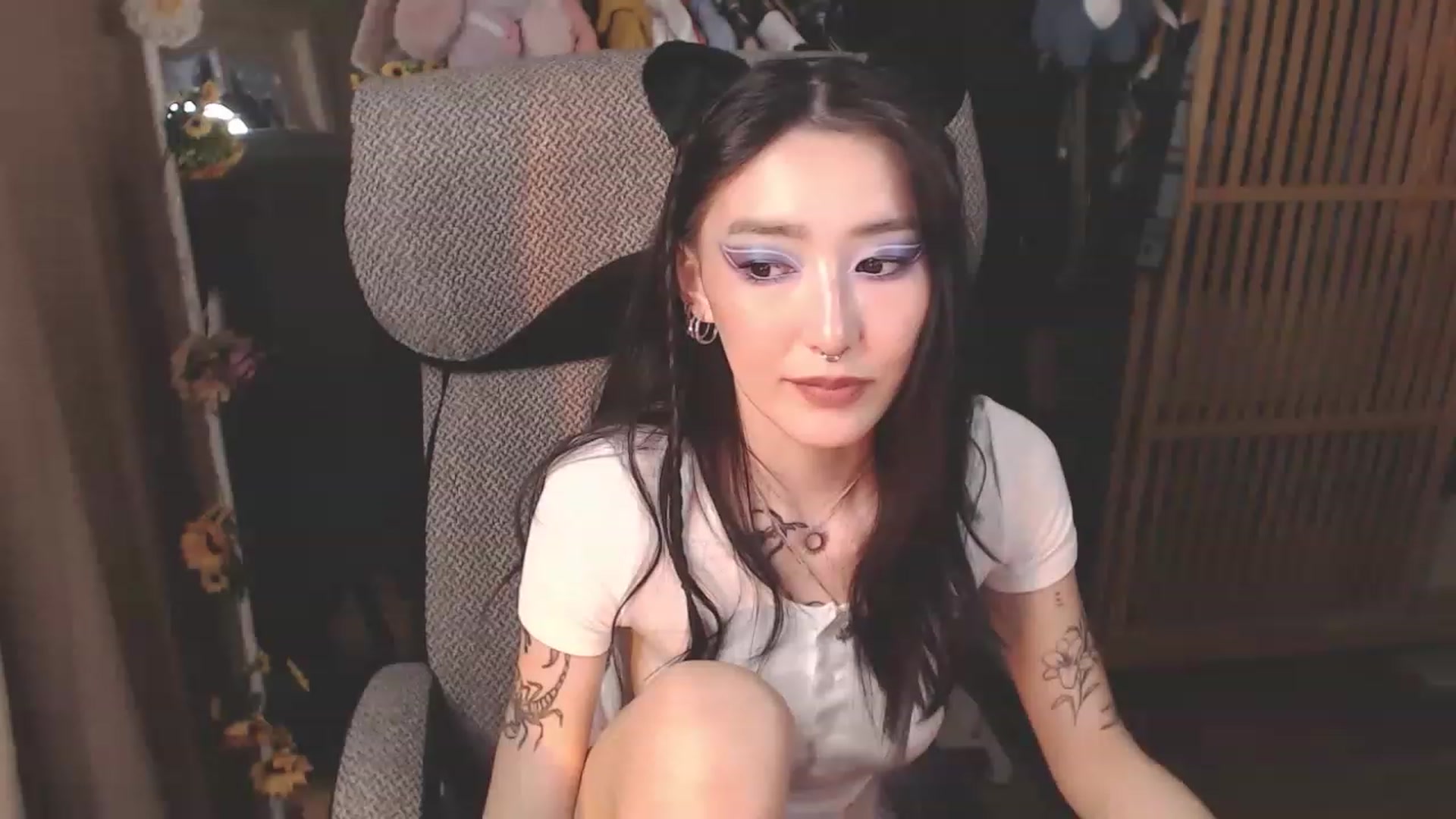 Gallery image thumbnail from KellyAsian's myfreecams stream on, 02/24/2023, 09:45 image 11 of 20