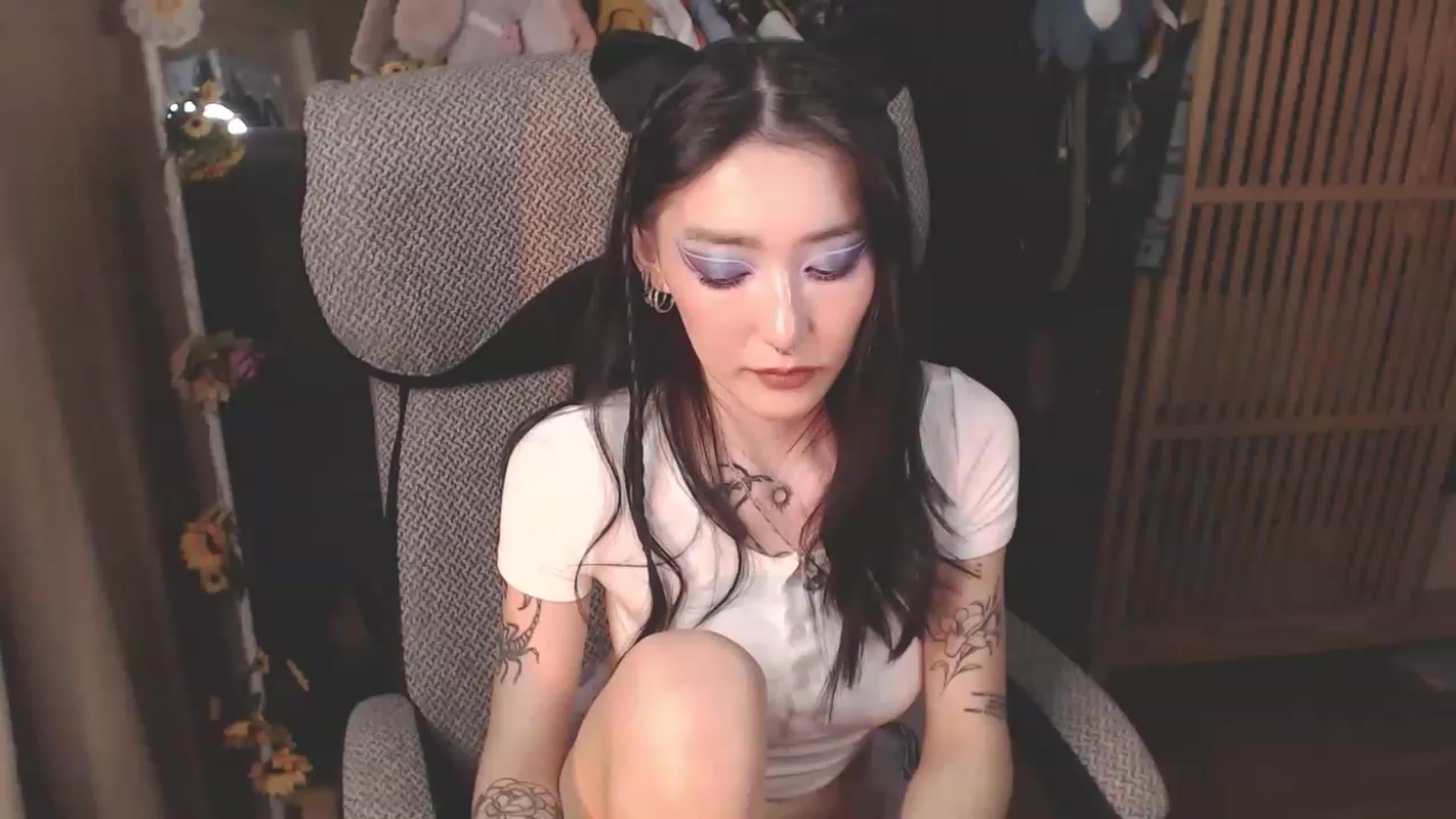 Gallery image thumbnail from KellyAsian's myfreecams stream on, 02/24/2023, 09:45 image 1 of 20