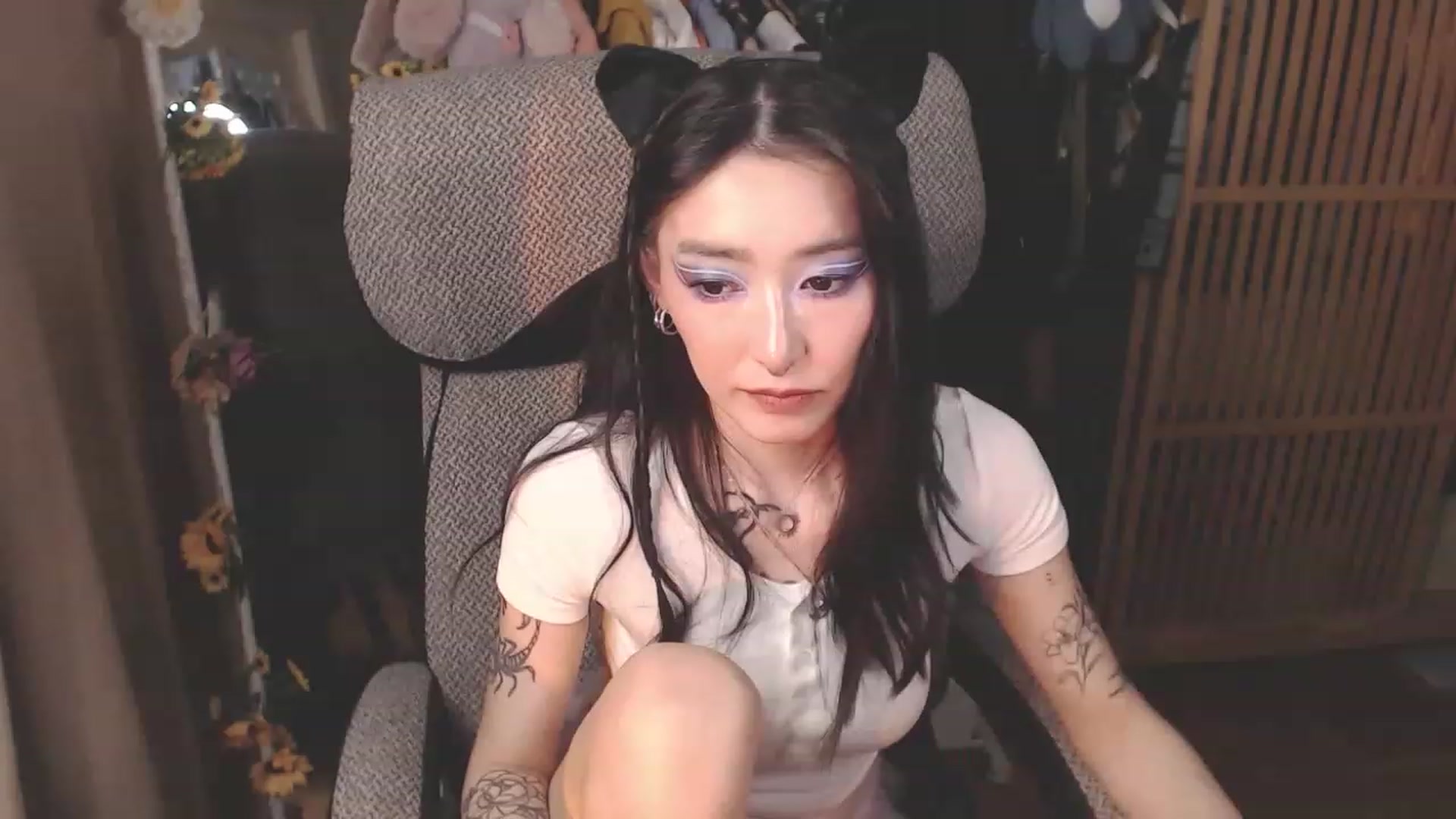 Gallery image thumbnail from KellyAsian's myfreecams stream on, 02/24/2023, 09:45 image 12 of 20
