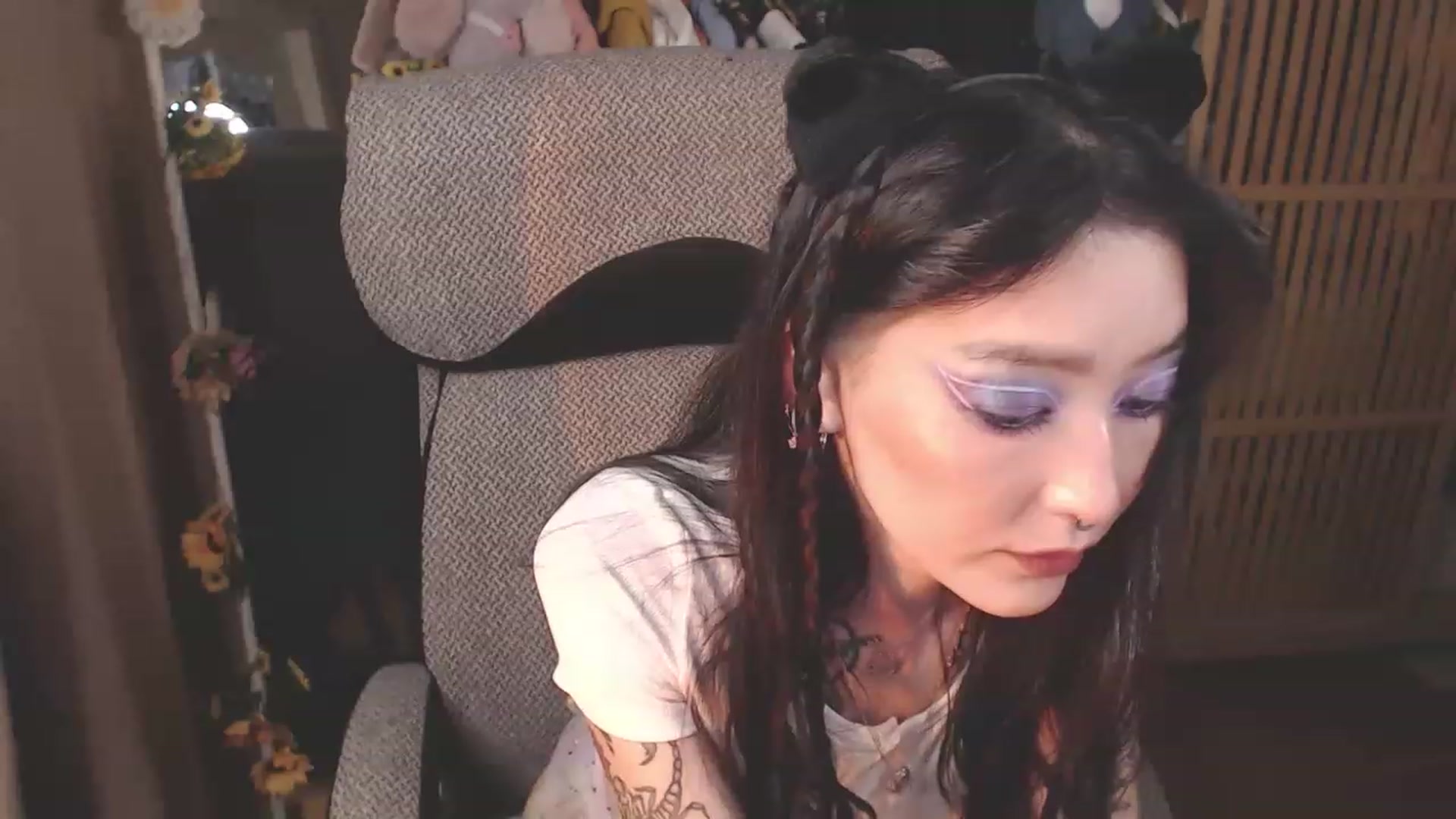 Gallery image thumbnail from KellyAsian's myfreecams stream on, 02/24/2023, 10:08 image 7 of 20