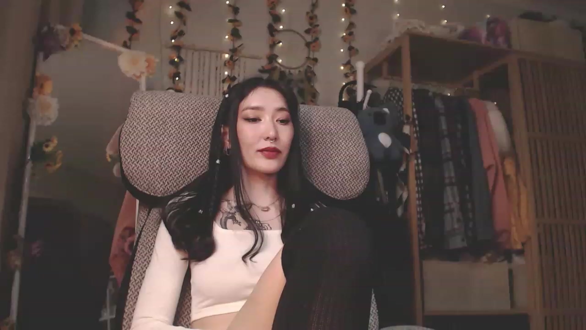 Gallery image thumbnail from KellyAsian's myfreecams stream on, 02/25/2023, 20:42 image 19 of 20