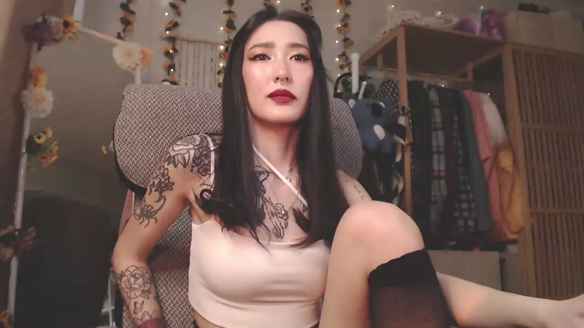 Gallery image thumbnail from KellyAsian's myfreecams stream on, 02/27/2023, 08:05 image 13 of 20