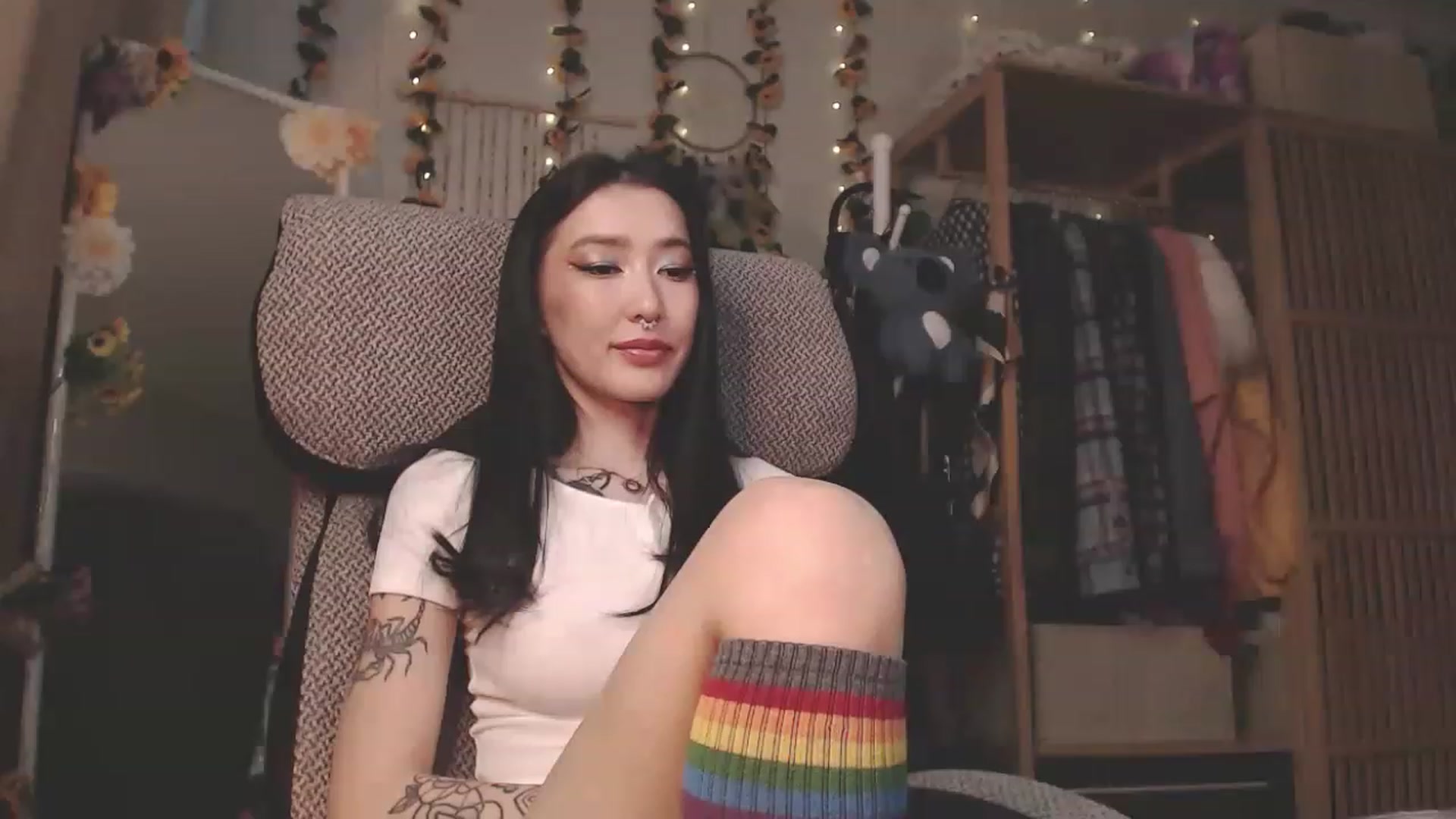 Gallery image thumbnail from KellyAsian's myfreecams stream on, 02/28/2023, 12:03 image 9 of 20