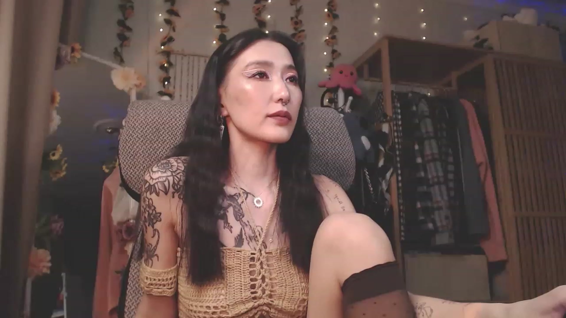 Gallery image thumbnail from KellyAsian's myfreecams stream on, 03/25/2023, 12:12 image 9 of 20