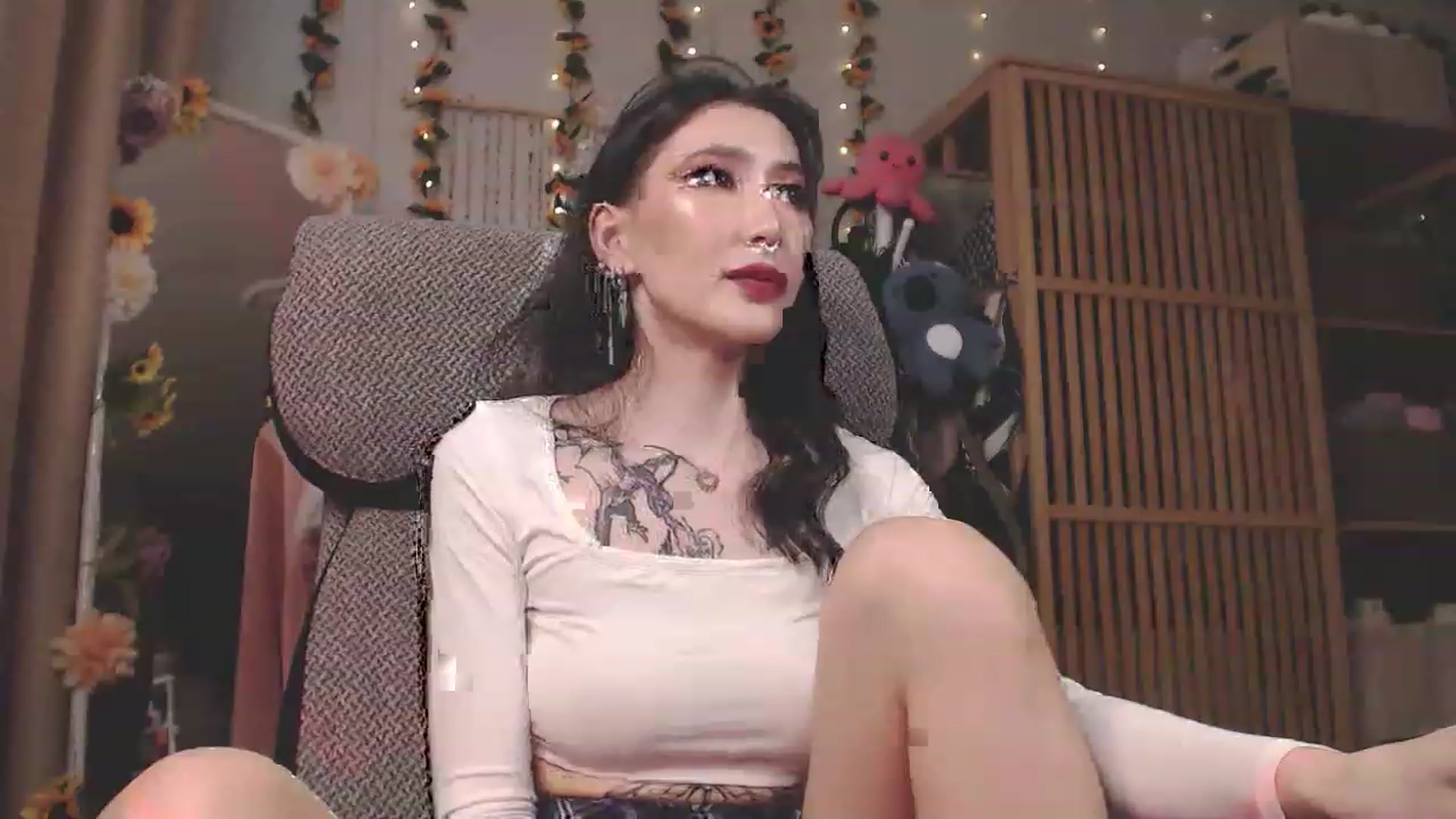 Gallery image thumbnail from KellyAsian's myfreecams stream on, 03/31/2023, 08:52 image 17 of 20