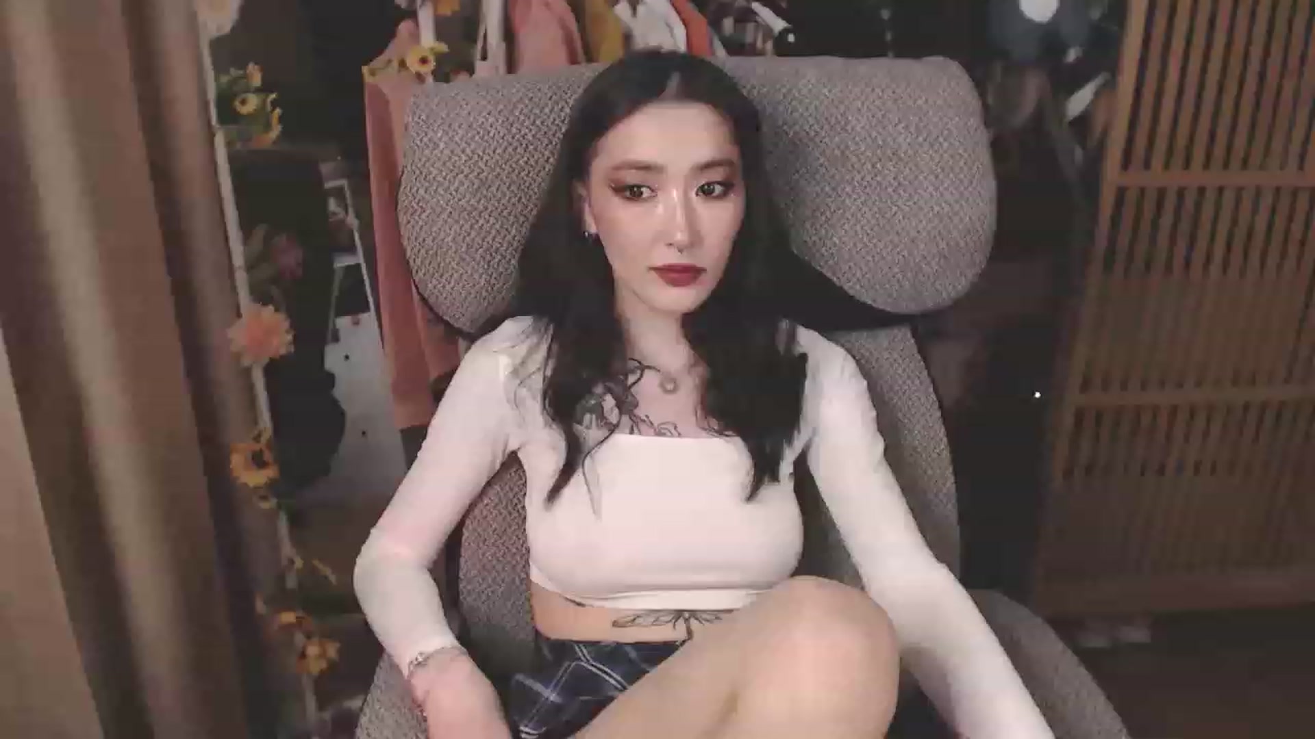 Gallery image thumbnail from KellyAsian's myfreecams stream on, 03/31/2023, 08:52 image 20 of 20