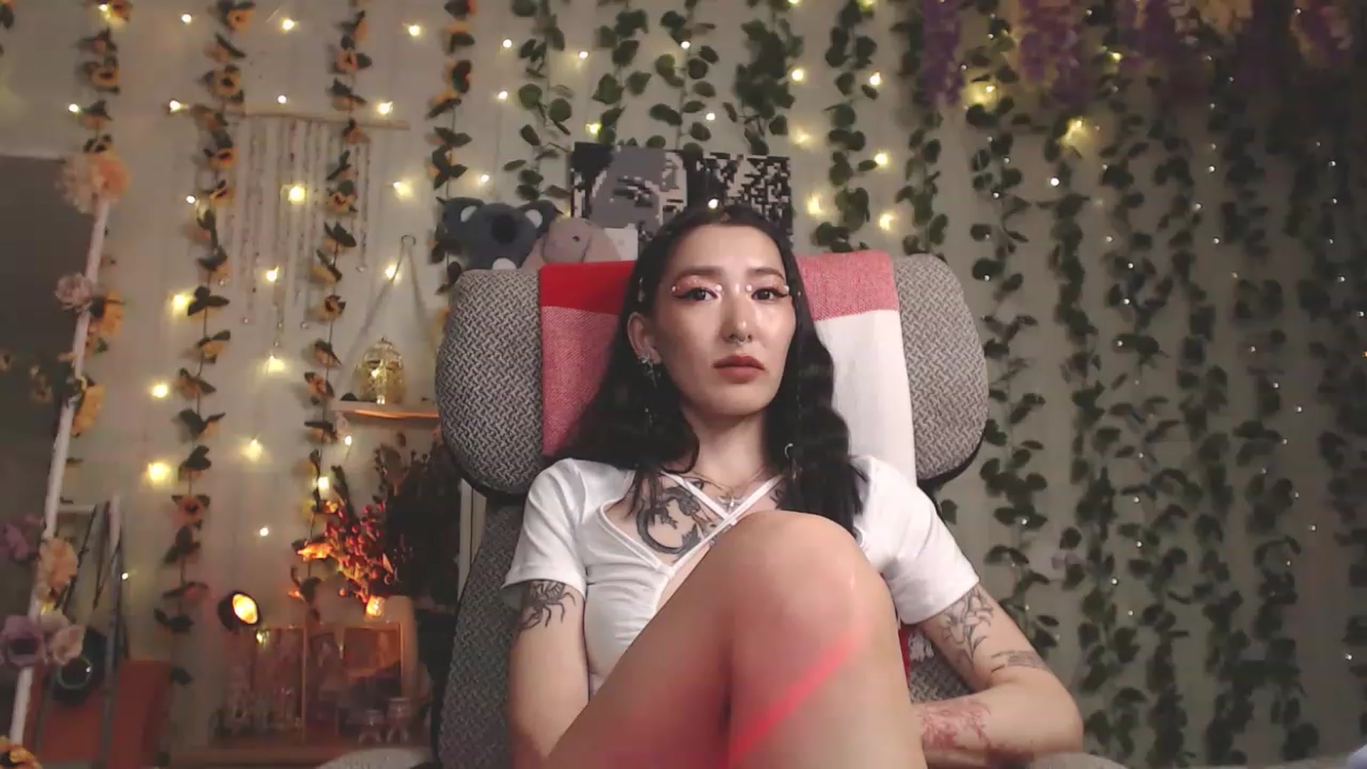 Gallery image thumbnail from KellyAsian's myfreecams stream on, 06/13/2023, 14:35 image 12 of 20