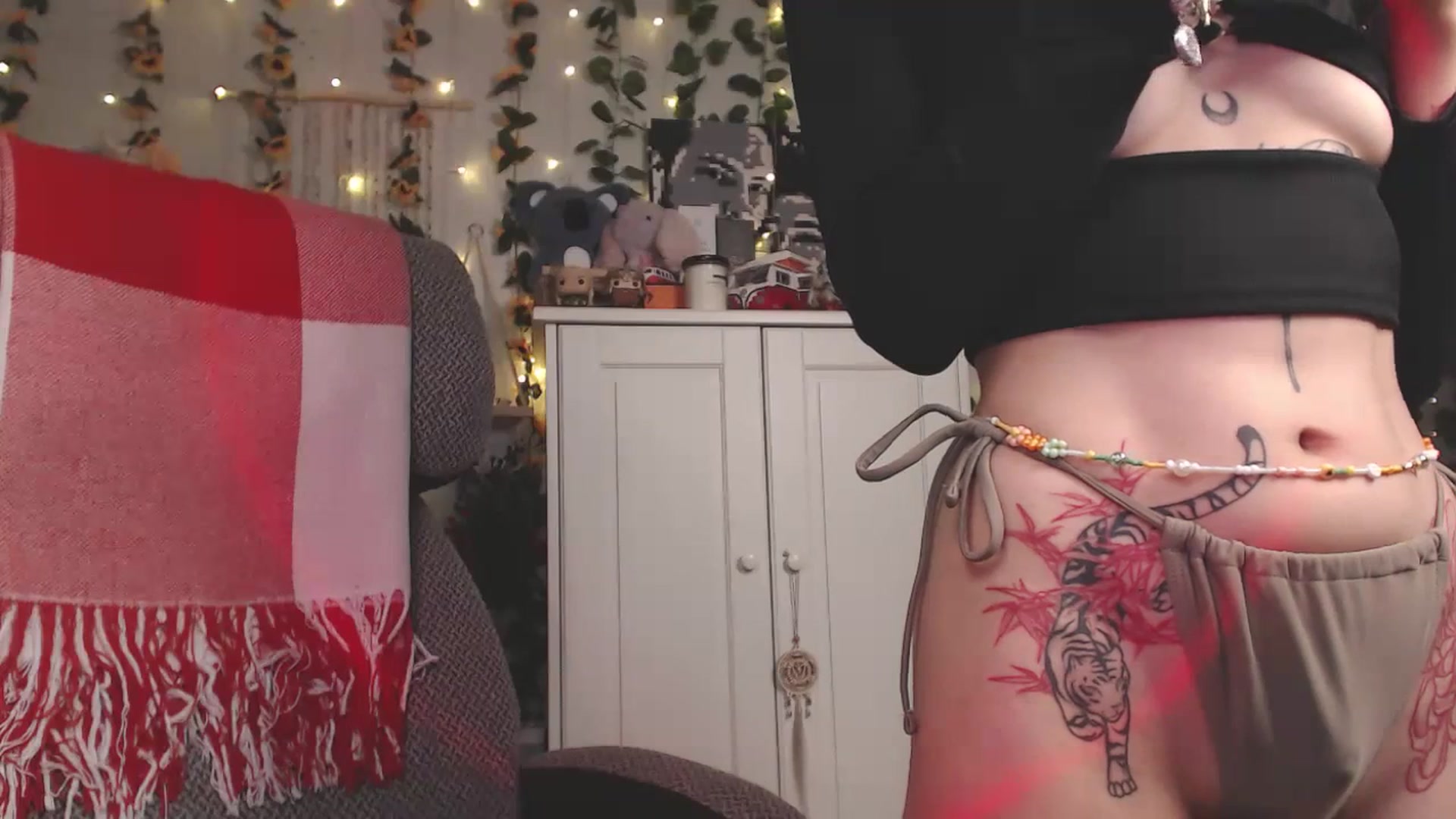 Gallery image thumbnail from KellyAsian's myfreecams stream on, 07/05/2023, 07:15 image 7 of 20