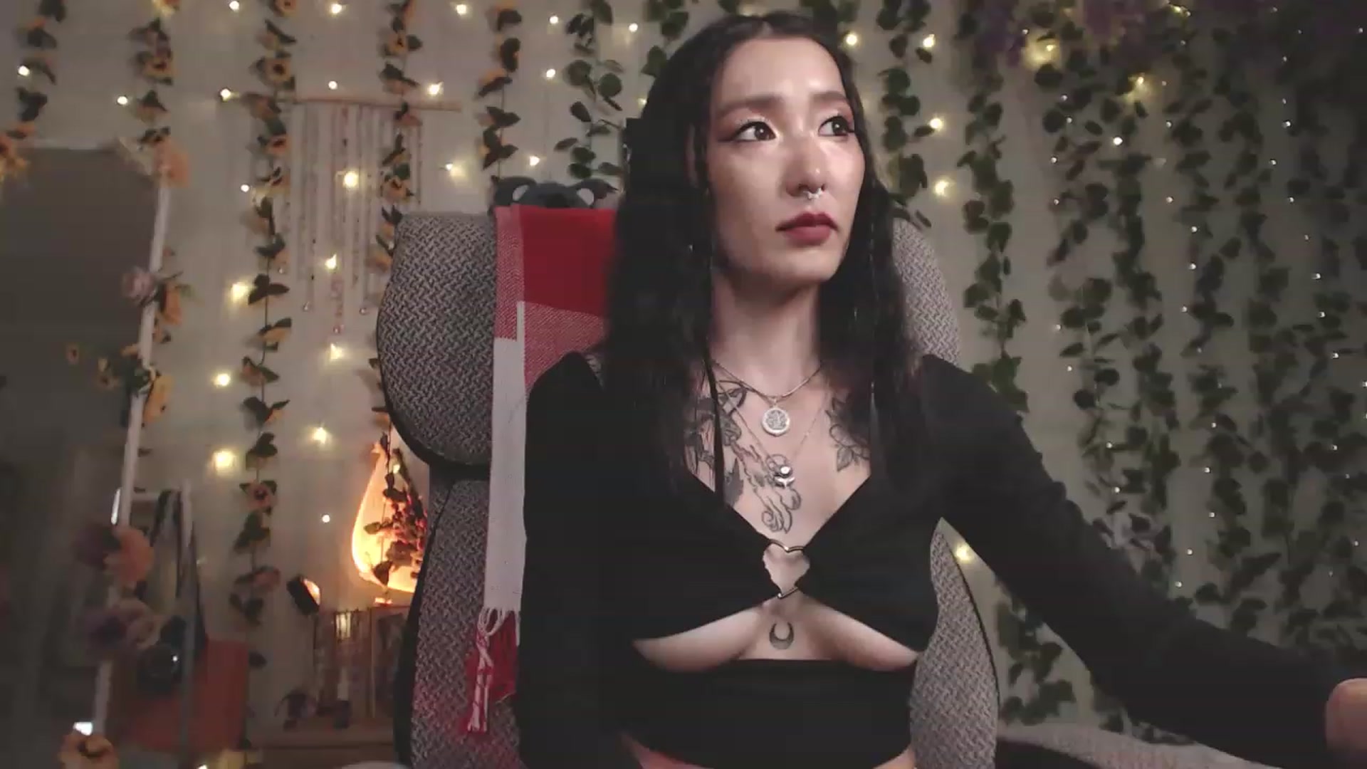 Gallery image thumbnail from KellyAsian's myfreecams stream on, 07/05/2023, 09:02 image 6 of 20