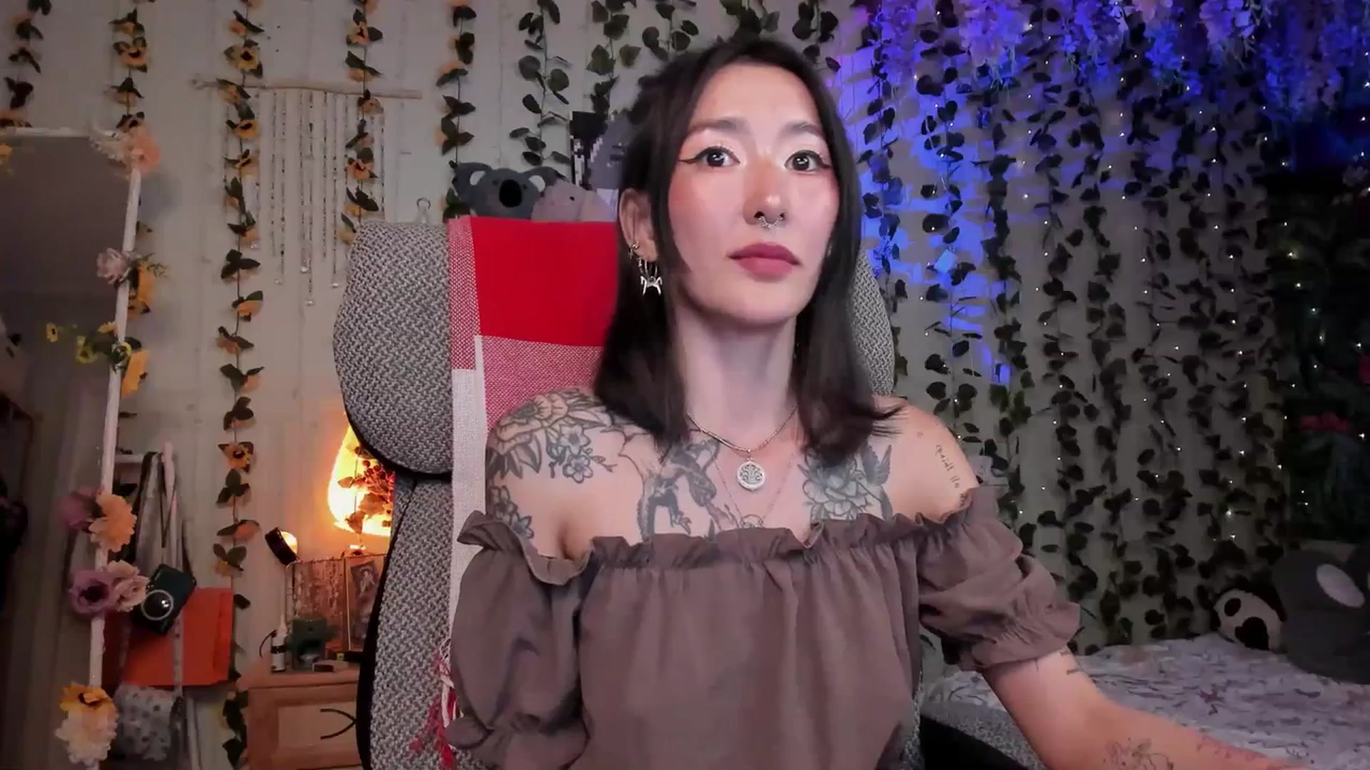 Gallery image thumbnail from KellyAsian's myfreecams stream on, 07/08/2023, 19:06 image 2 of 20
