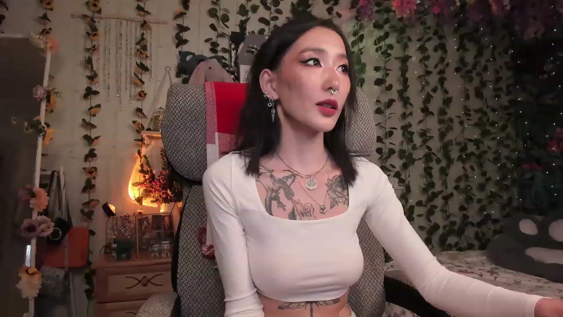 Gallery image thumbnail from KellyAsian's myfreecams stream on, 07/11/2023, 07:57 image 18 of 20