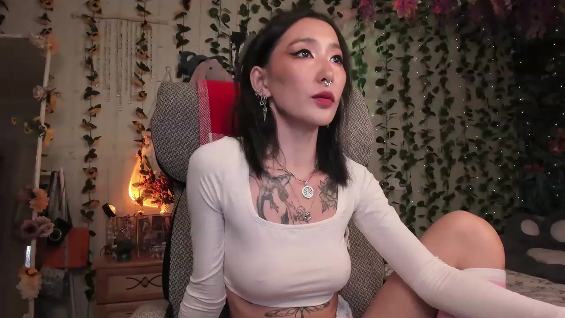 Gallery image thumbnail from KellyAsian's myfreecams stream on, 07/11/2023, 07:57 image 3 of 20