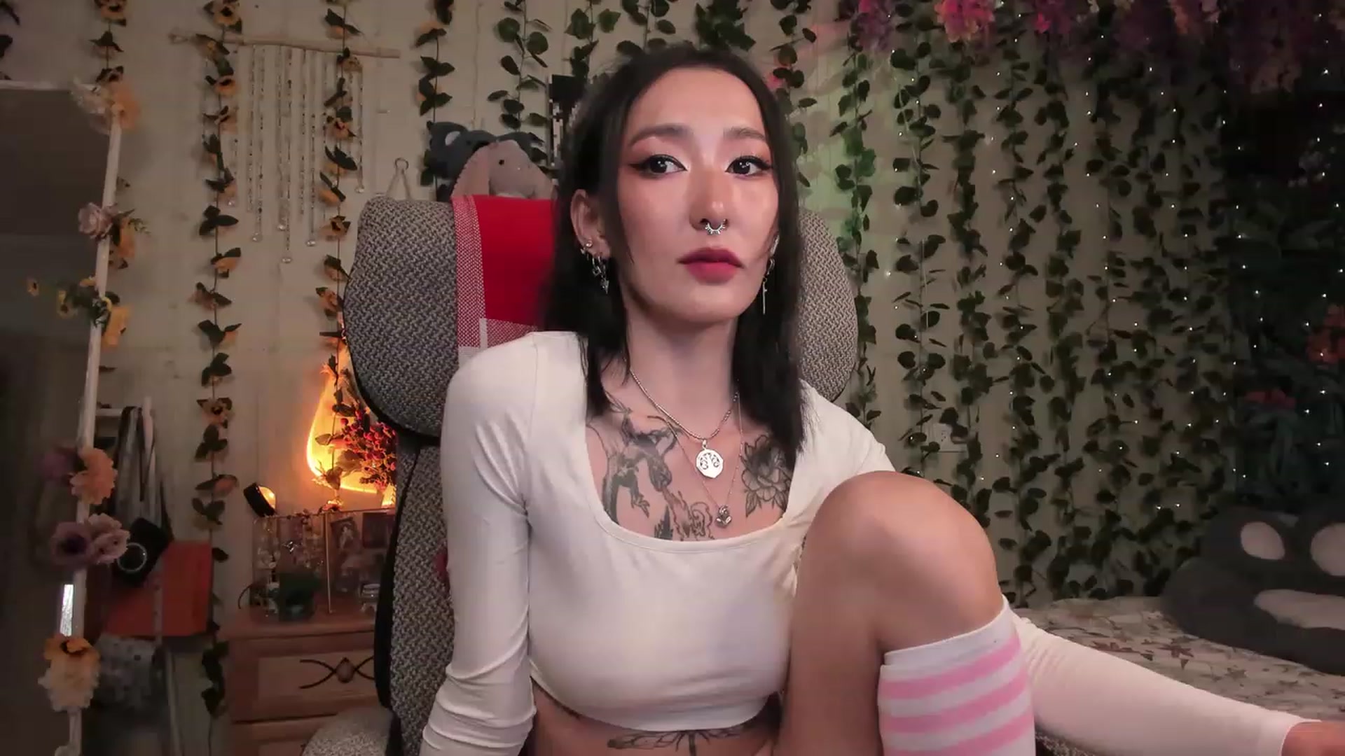 Gallery image thumbnail from KellyAsian's myfreecams stream on, 07/11/2023, 07:57 image 11 of 20
