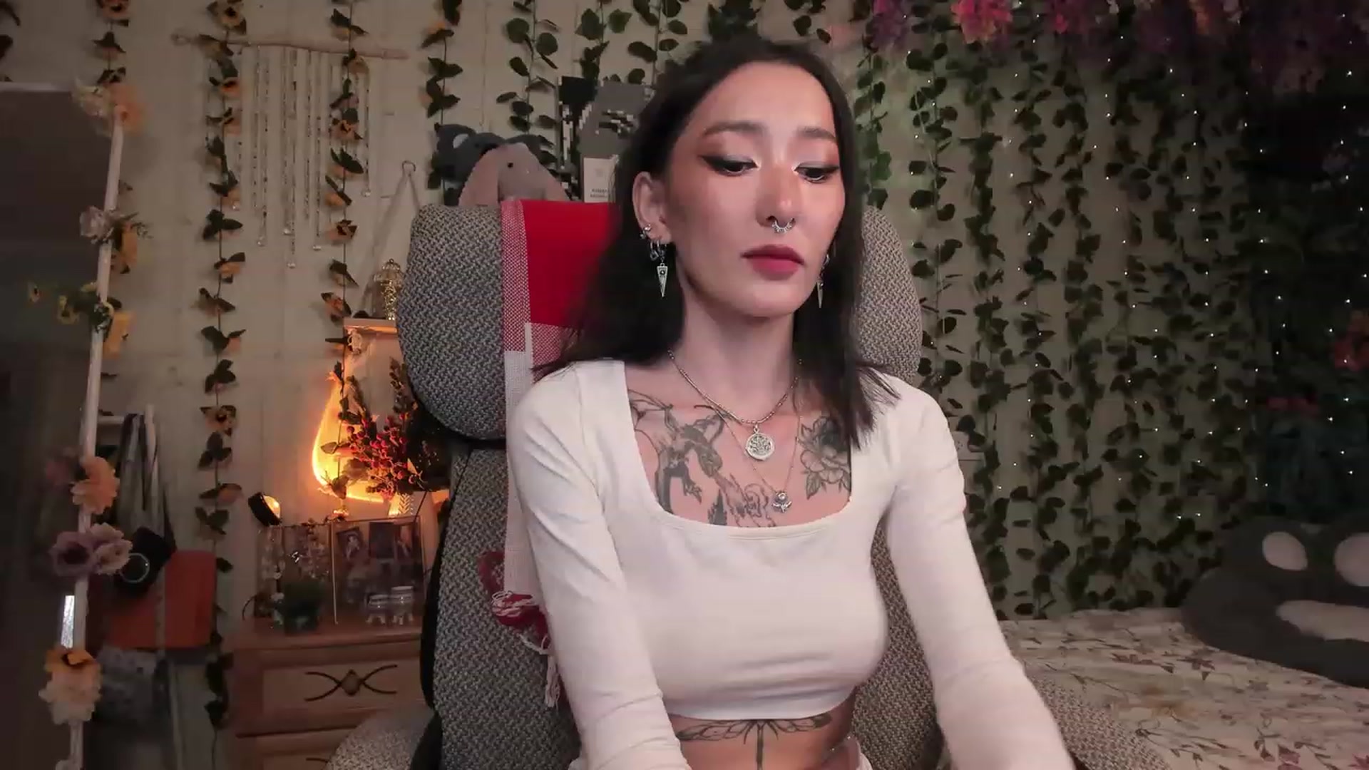 Gallery image thumbnail from KellyAsian's myfreecams stream on, 07/11/2023, 07:57 image 15 of 20