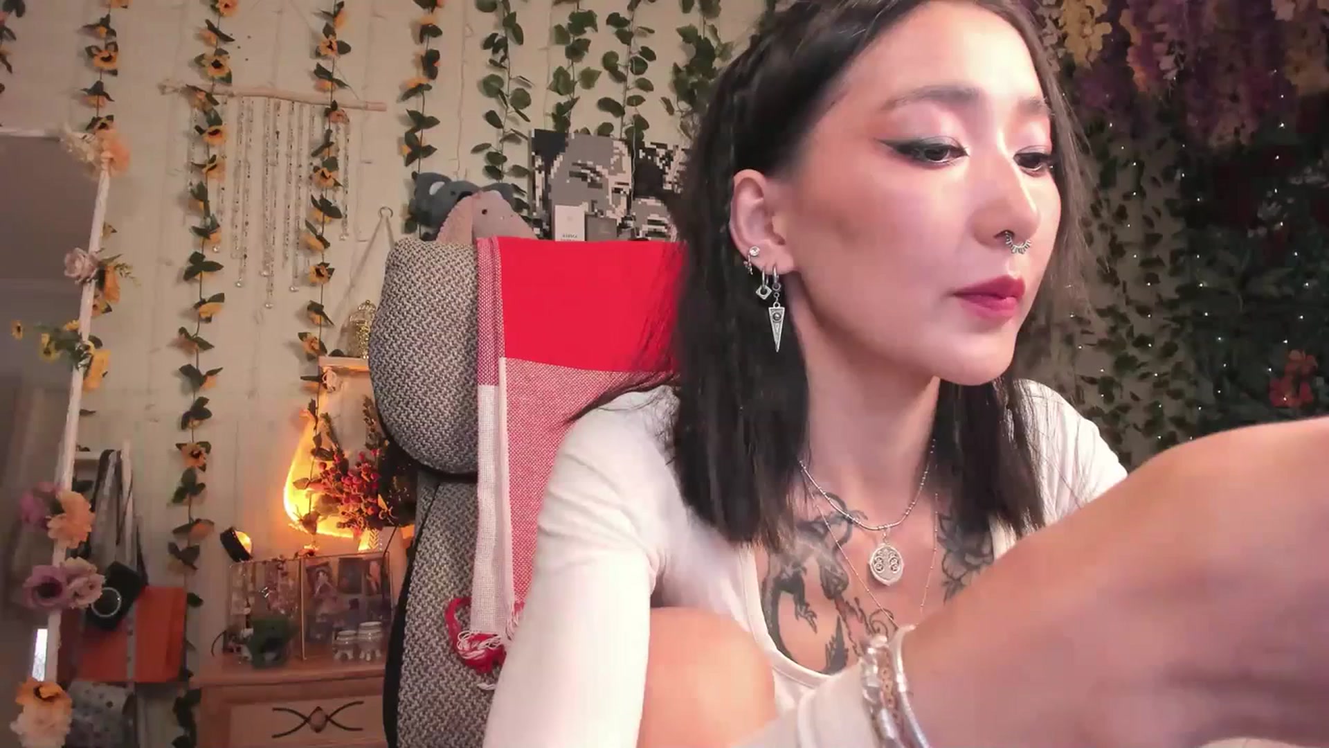 Gallery image thumbnail from KellyAsian's myfreecams stream on, 07/11/2023, 08:51 image 5 of 20