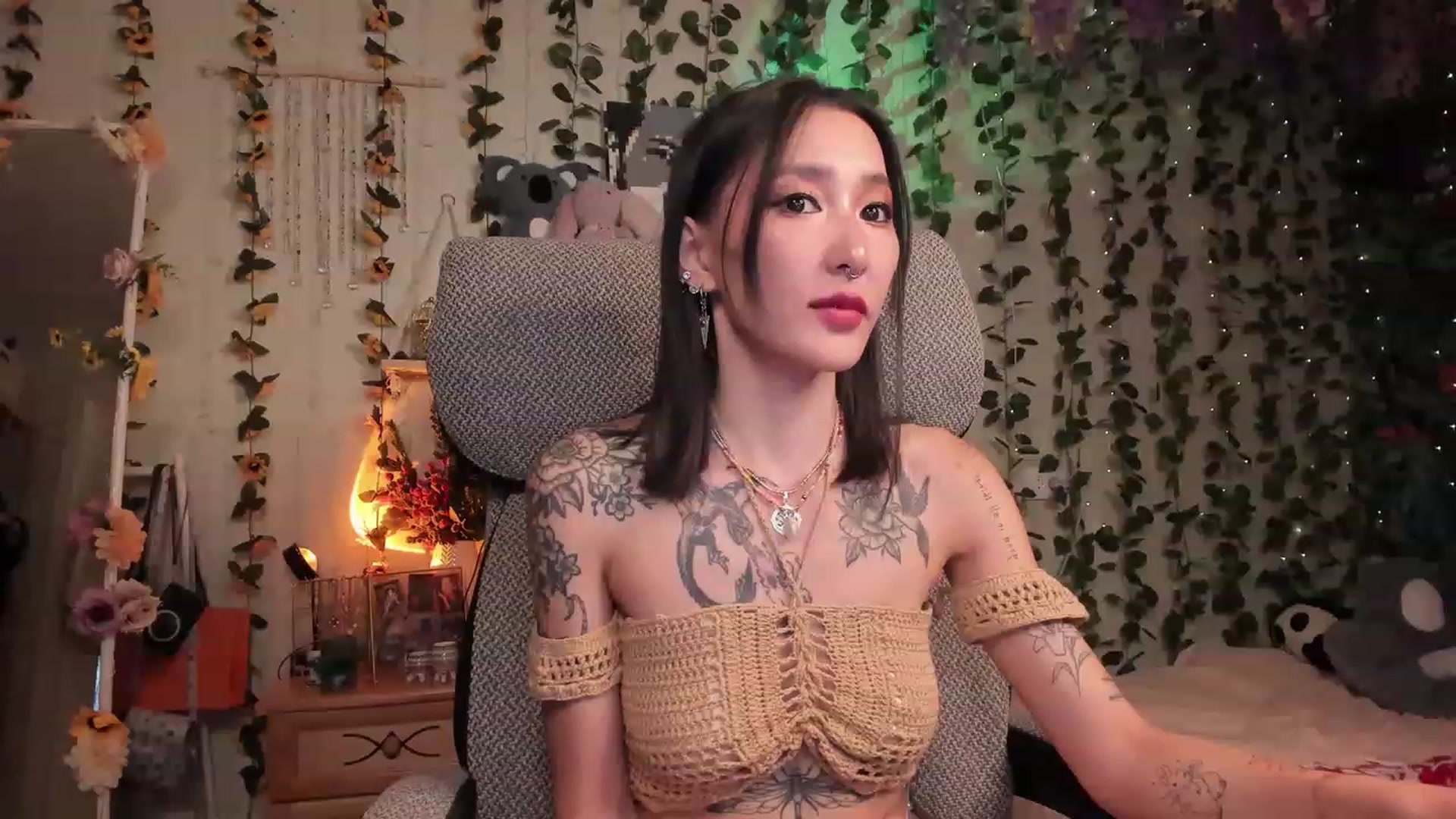 Gallery image thumbnail from KellyAsian's myfreecams stream on, 07/13/2023, 18:58 image 1 of 20