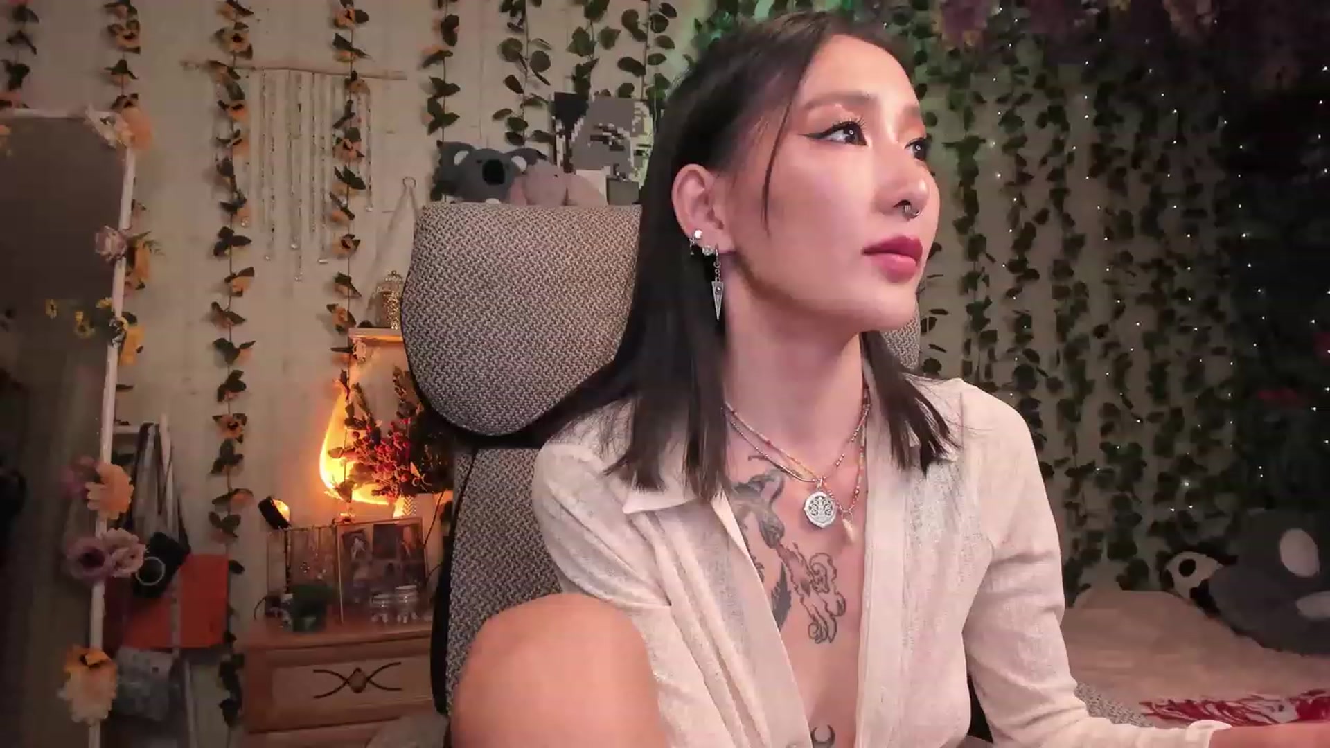 Gallery image thumbnail from KellyAsian's myfreecams stream on, 07/13/2023, 19:08 image 8 of 20
