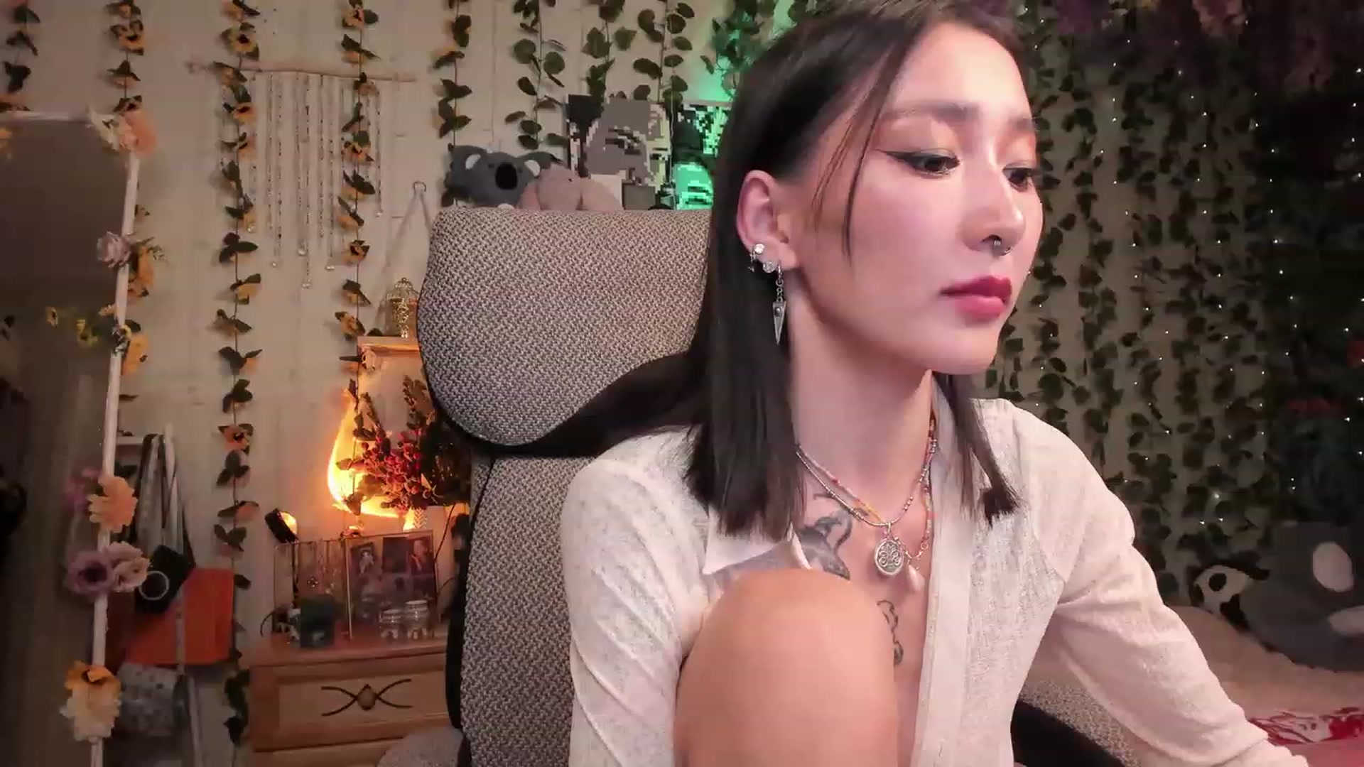 Gallery image thumbnail from KellyAsian's myfreecams stream on, 07/13/2023, 19:08 image 18 of 20