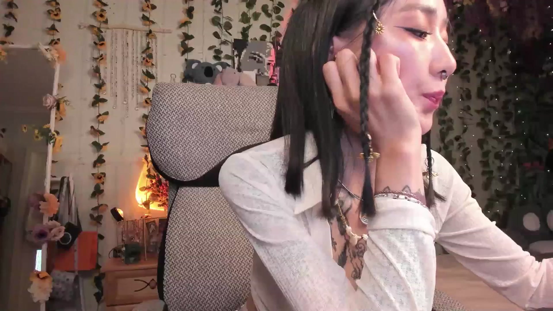 Gallery image thumbnail from KellyAsian's myfreecams stream on, 07/14/2023, 09:13 image 18 of 20