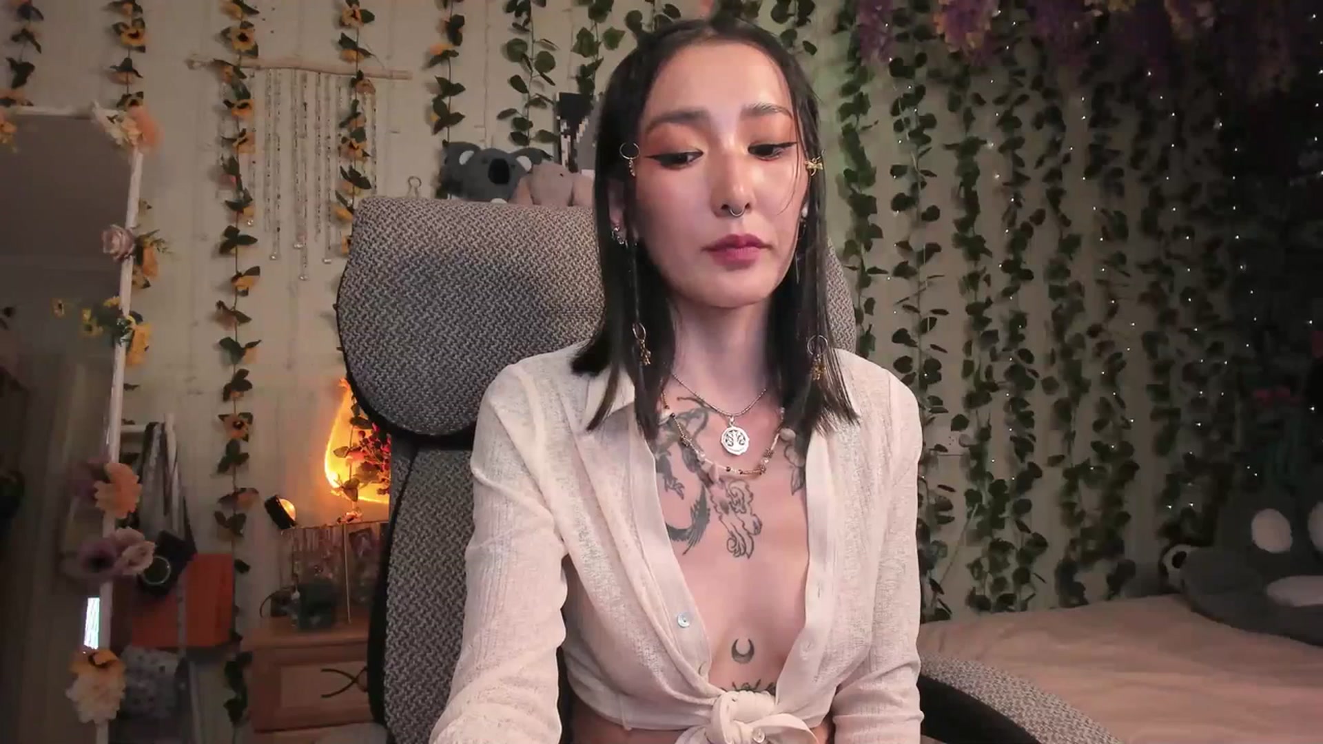 Gallery image thumbnail from KellyAsian's myfreecams stream on, 07/14/2023, 09:13 image 17 of 20