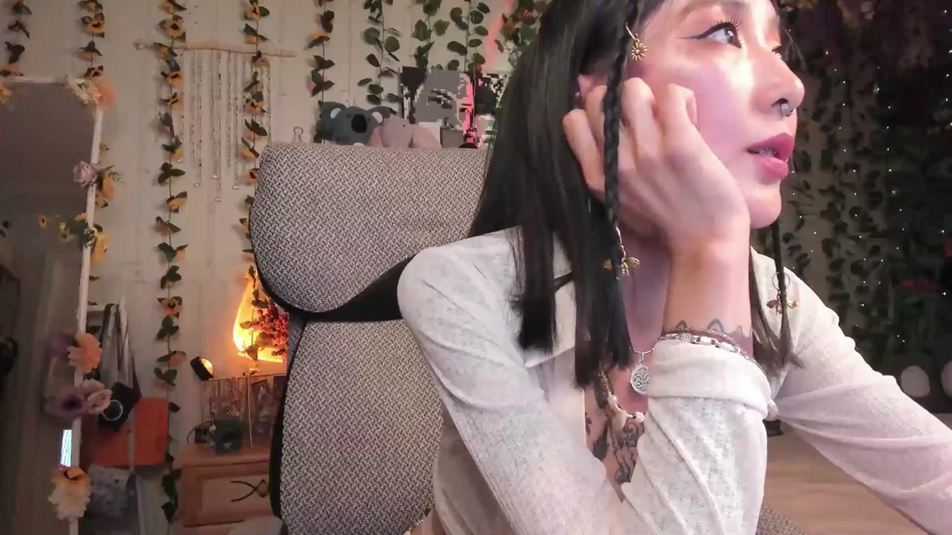 Gallery image thumbnail from KellyAsian's myfreecams stream on, 07/14/2023, 09:13 image 19 of 20