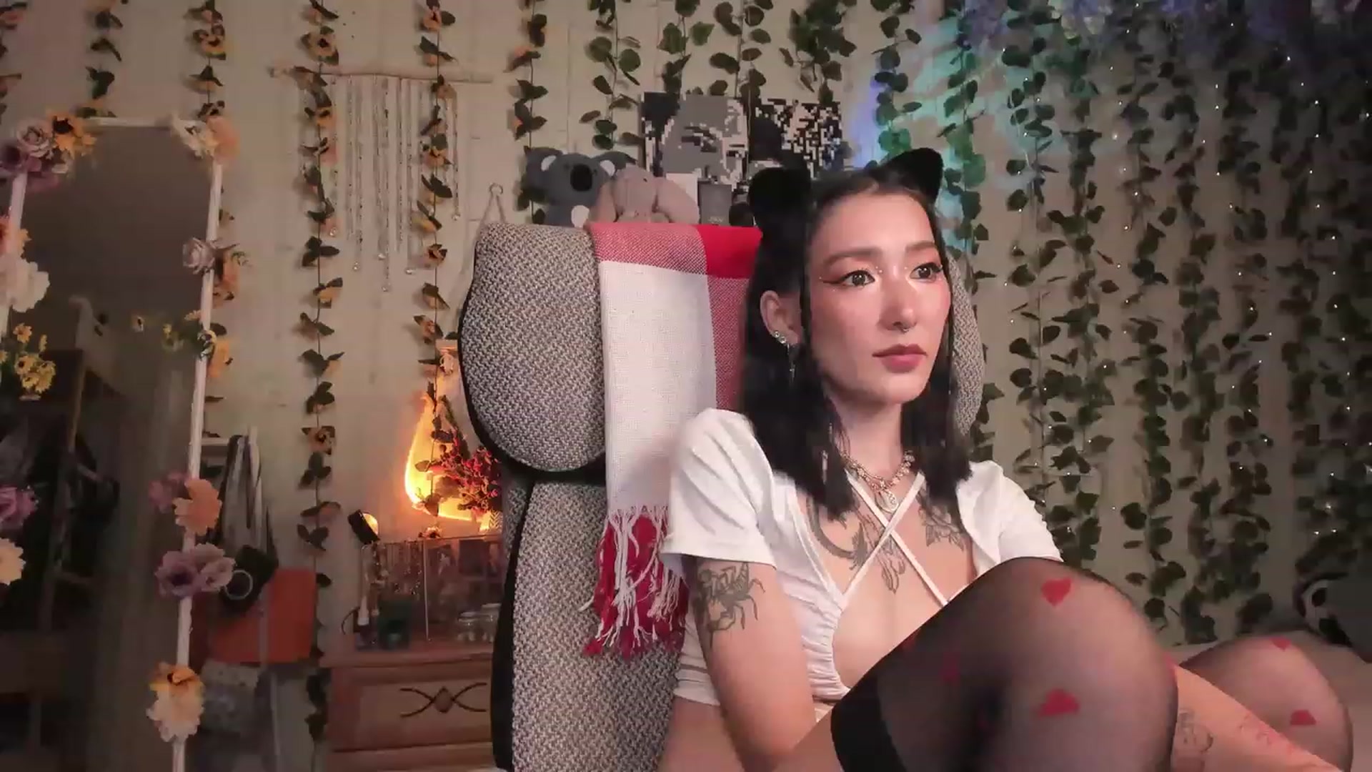 Gallery image thumbnail from KellyAsian's myfreecams stream on, 07/15/2023, 17:20 image 9 of 20