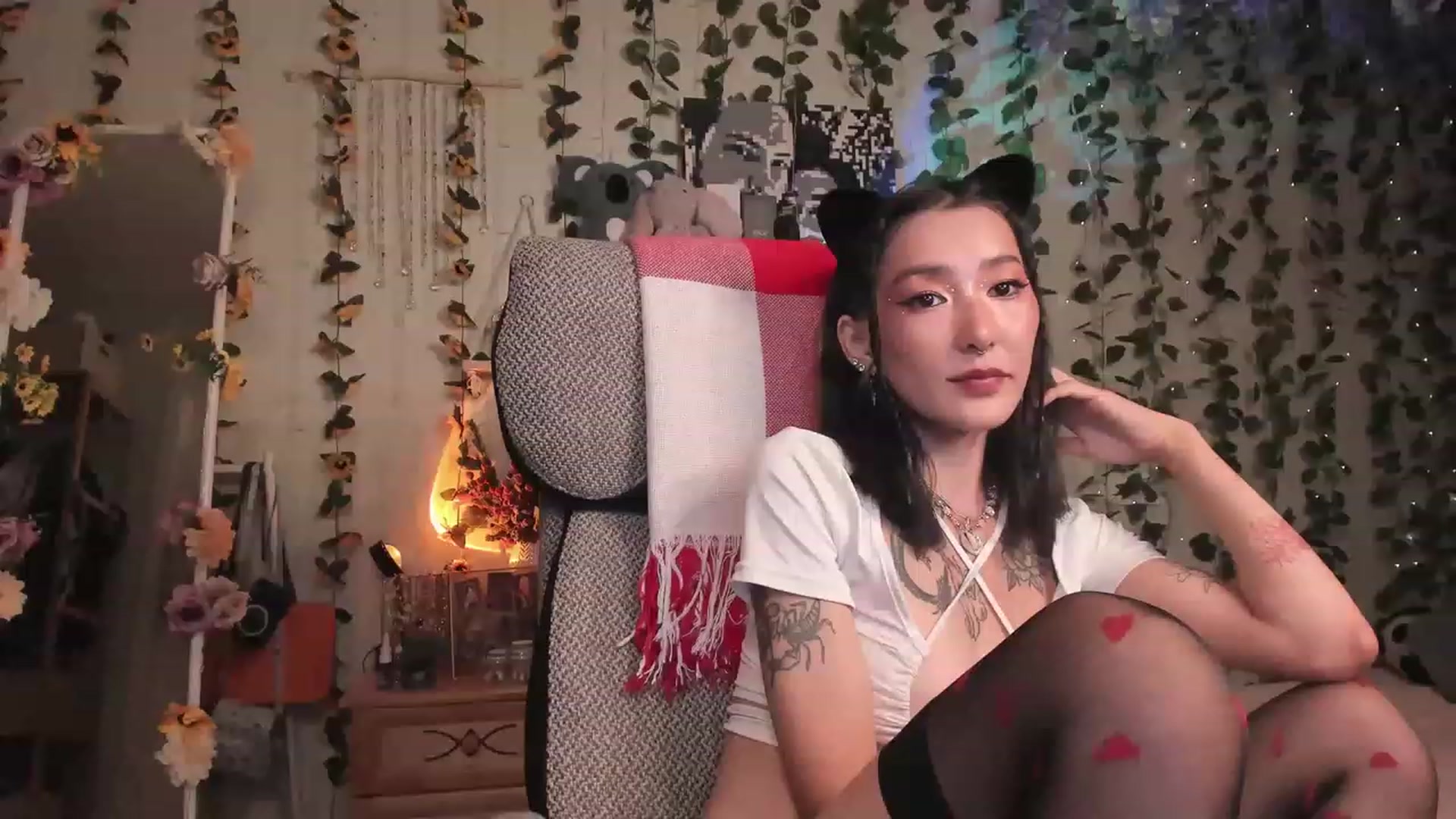 Gallery image thumbnail from KellyAsian's myfreecams stream on, 07/15/2023, 17:20 image 8 of 20