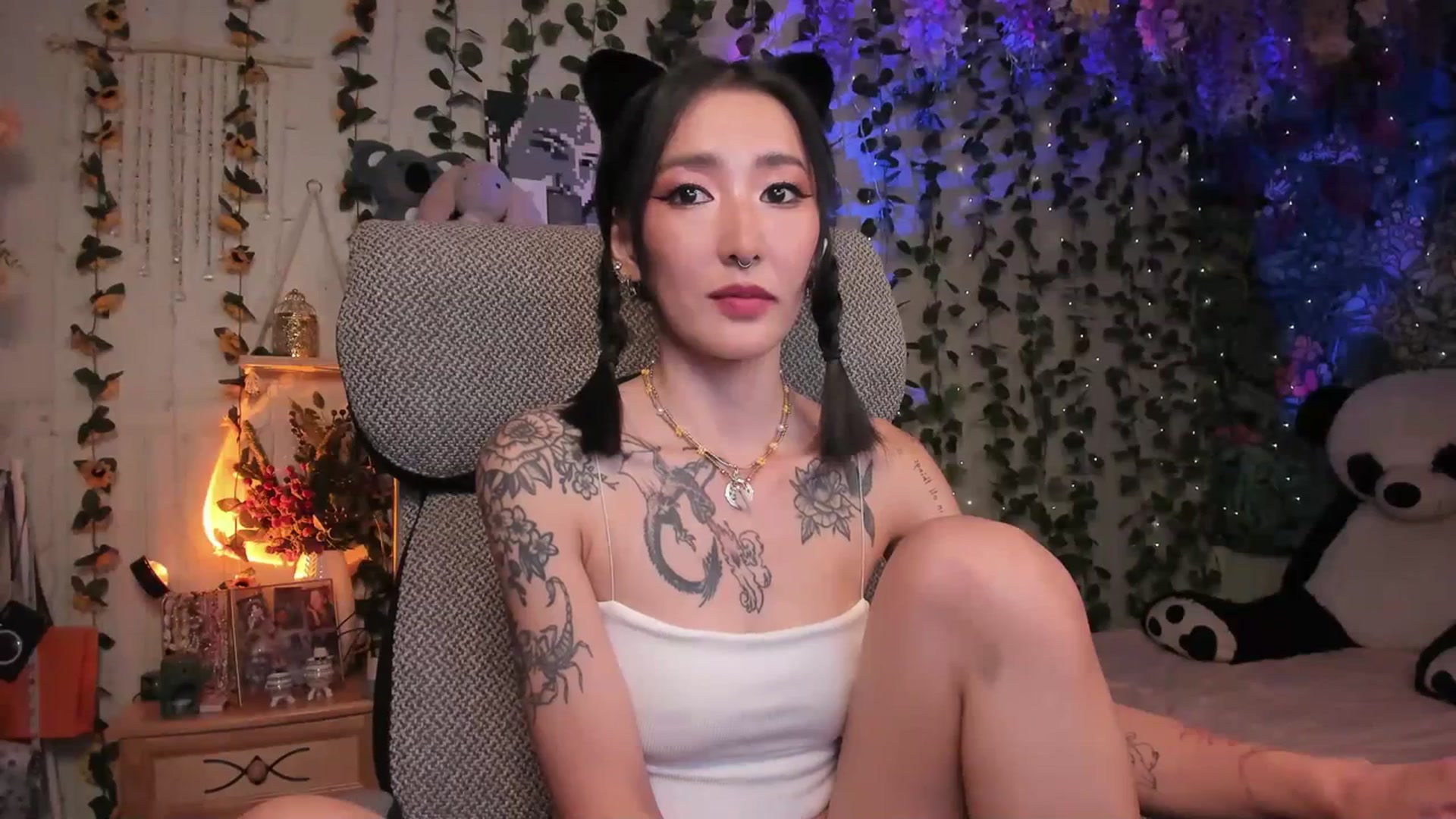 Gallery image thumbnail from KellyAsian's myfreecams stream on, 07/18/2023, 17:13 image 16 of 20