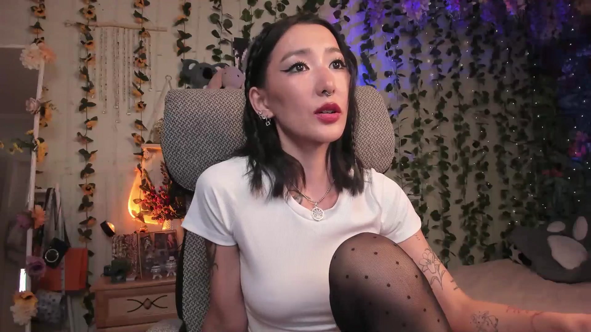 Gallery image thumbnail from KellyAsian's myfreecams stream on, 07/19/2023, 09:08 image 16 of 20