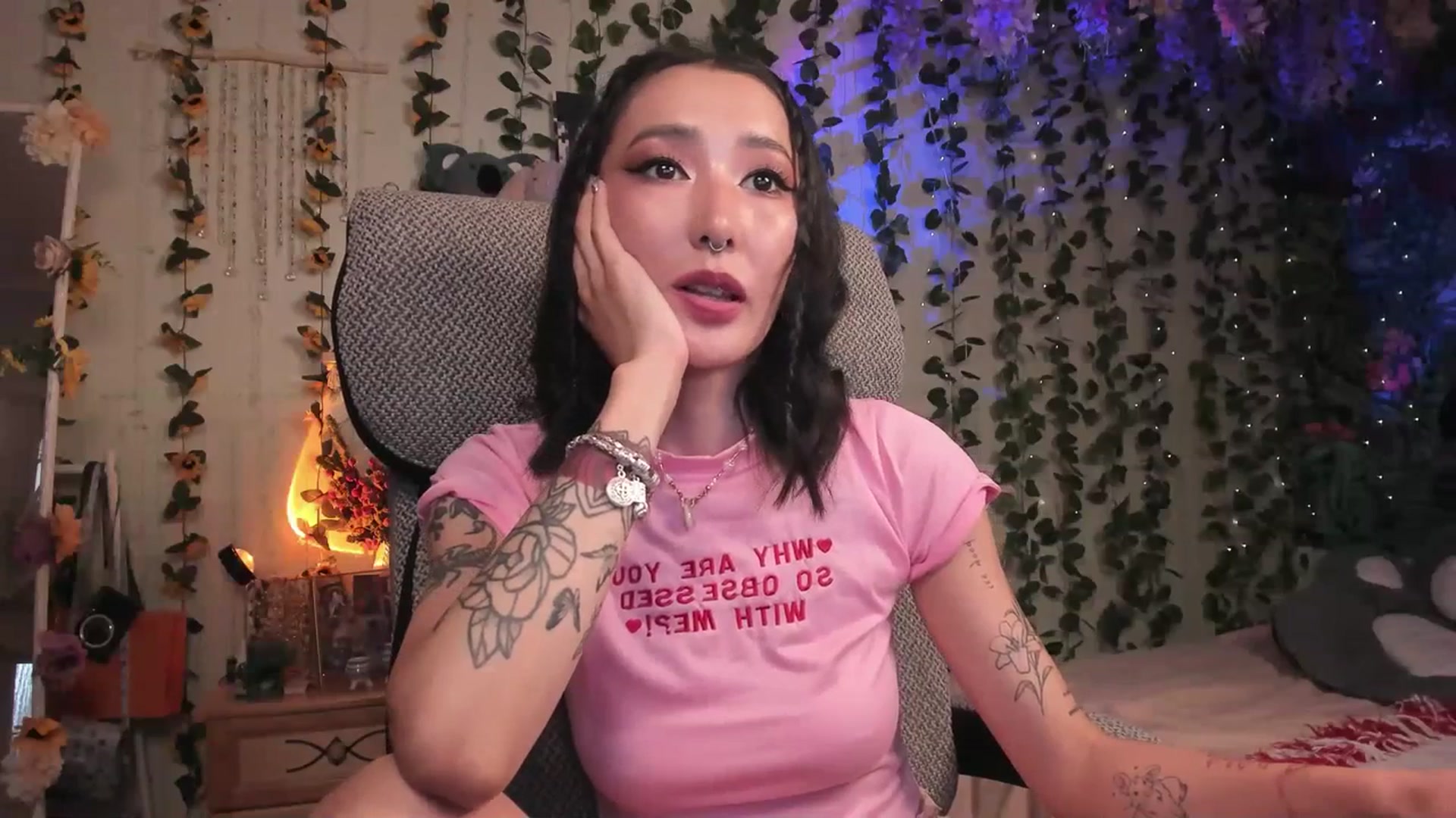 Gallery image thumbnail from KellyAsian's myfreecams stream on, 07/20/2023, 08:11 image 2 of 20