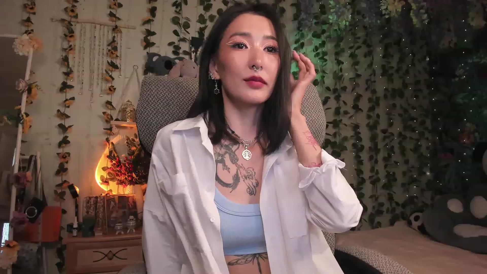 Gallery image thumbnail from KellyAsian's myfreecams stream on, 07/26/2023, 08:00 image 7 of 20