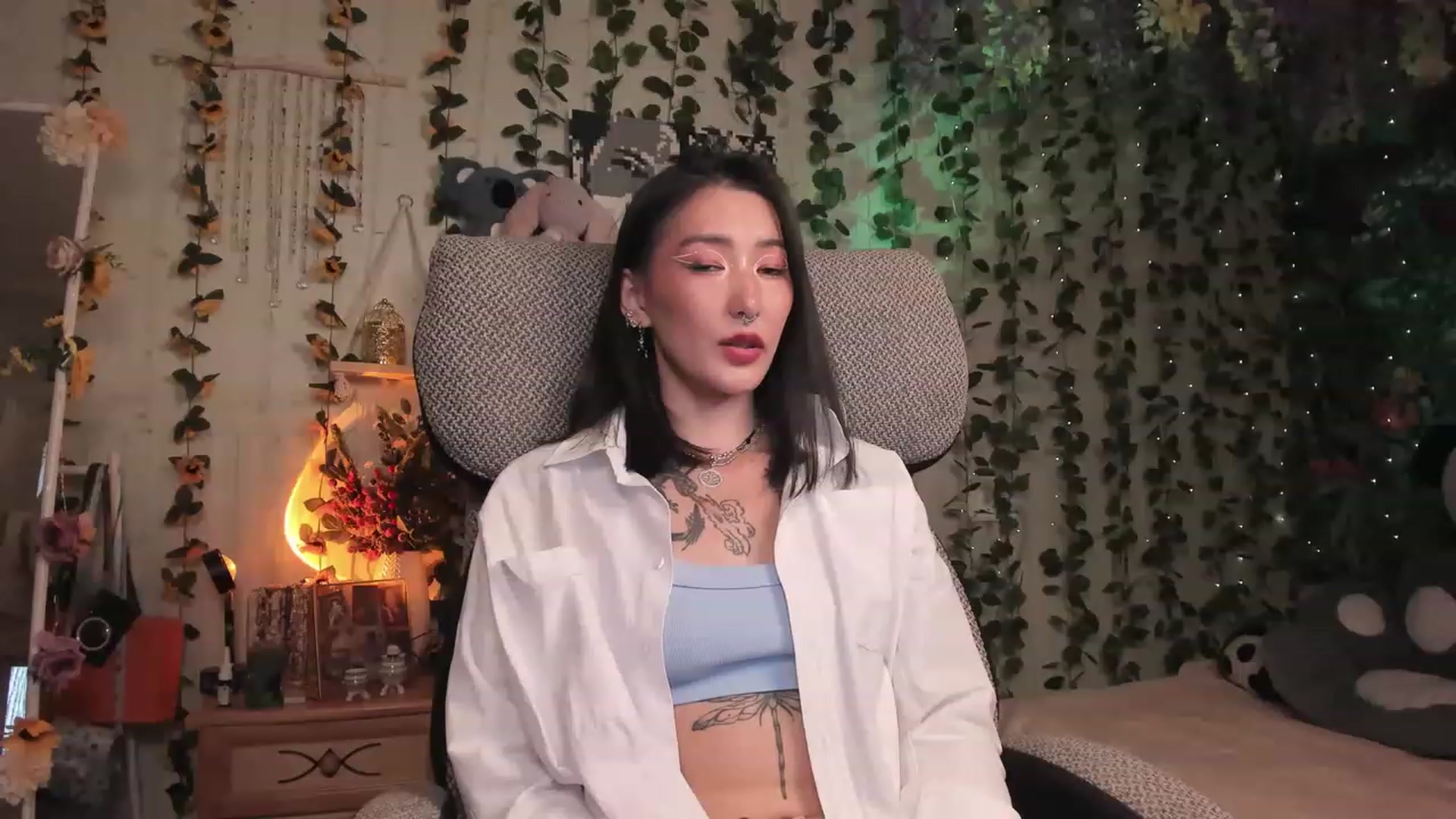 Gallery image thumbnail from KellyAsian's myfreecams stream on, 07/26/2023, 08:00 image 9 of 20