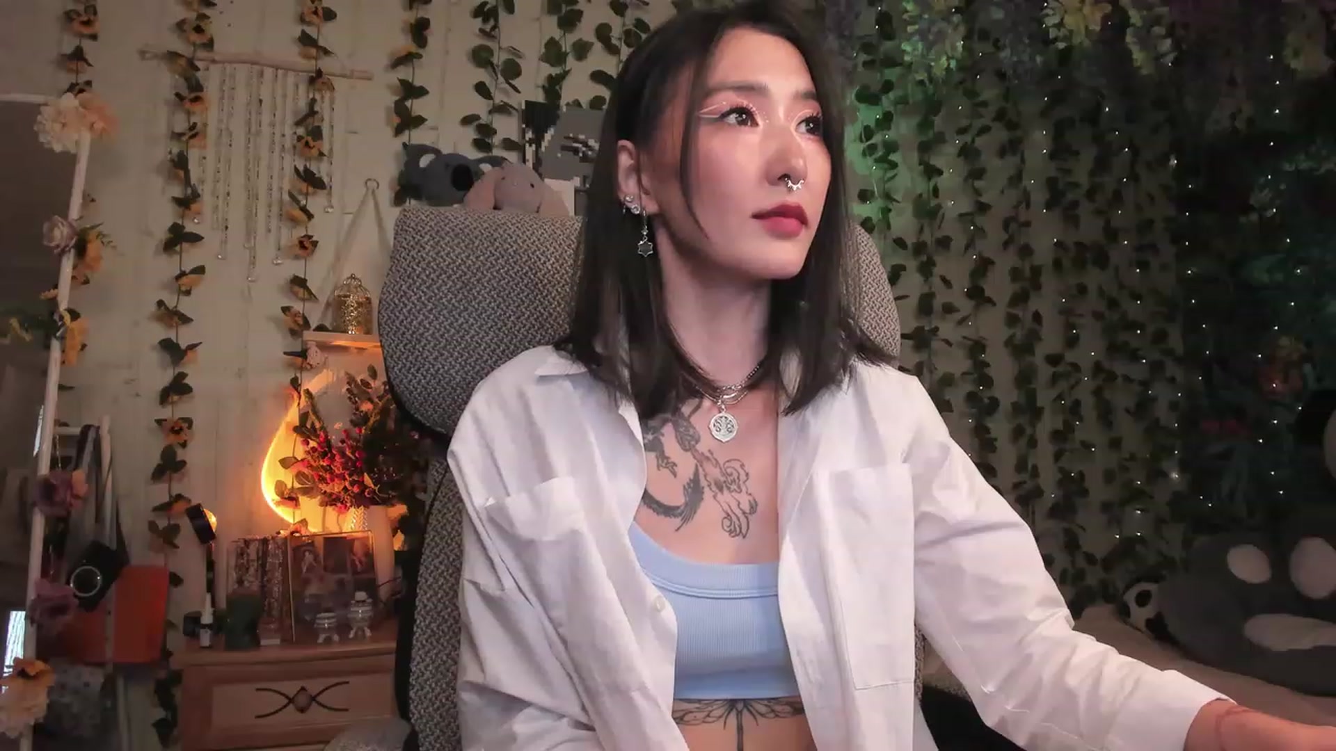 Gallery image thumbnail from KellyAsian's myfreecams stream on, 07/26/2023, 08:00 image 6 of 20