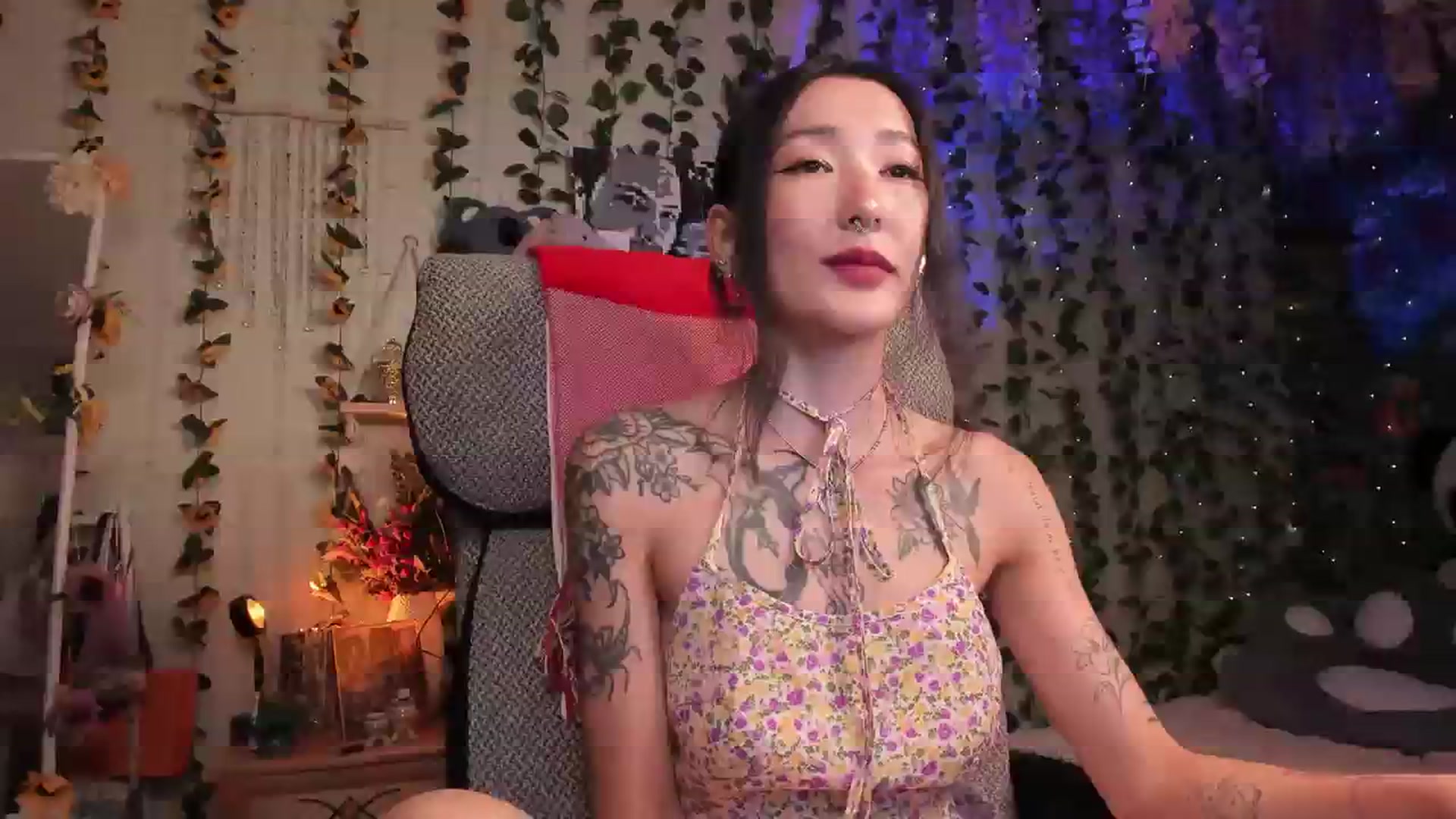 Gallery image thumbnail from KellyAsian's myfreecams stream on, 07/29/2023, 20:23 image 14 of 20