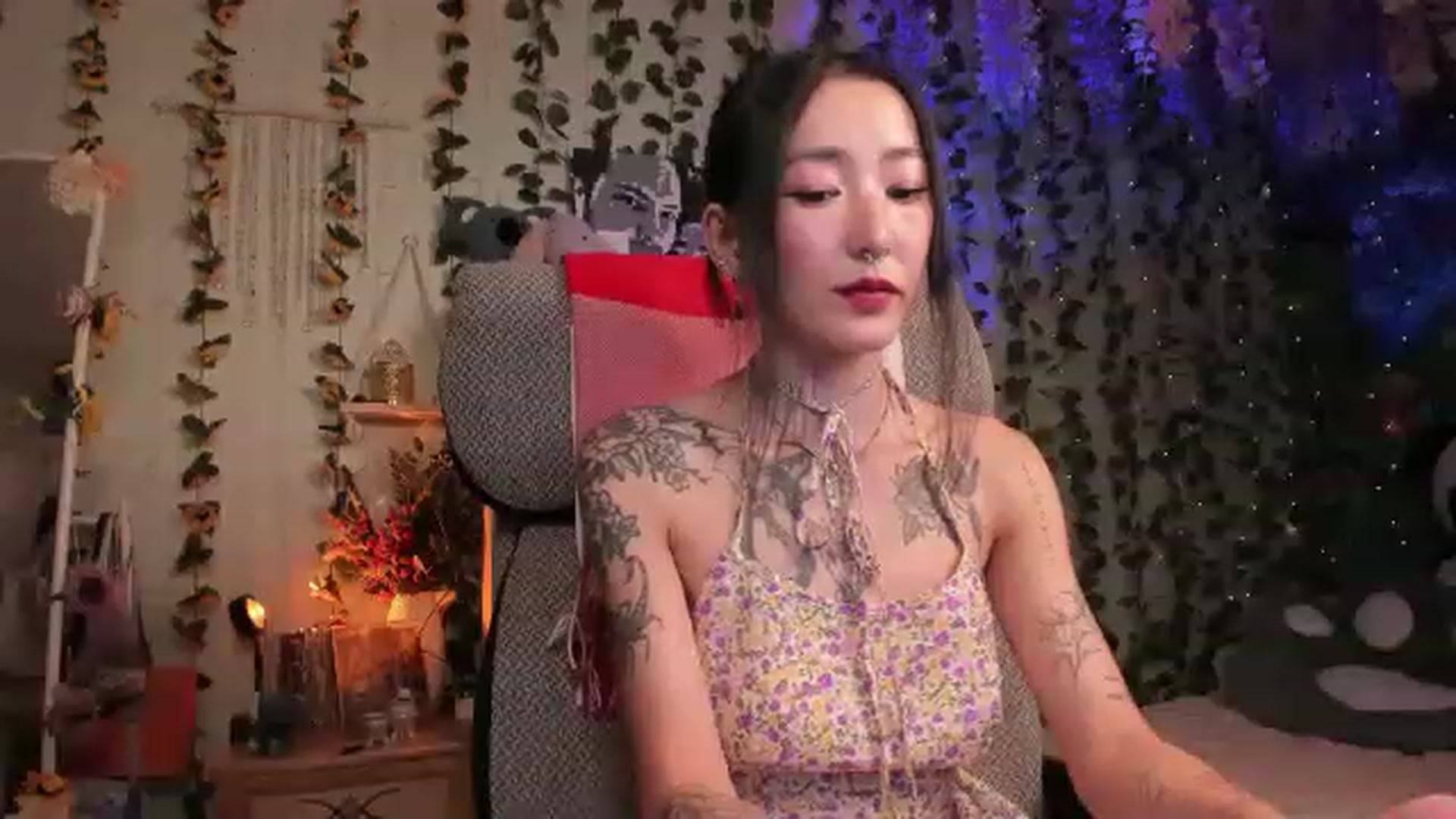 Gallery image thumbnail from KellyAsian's myfreecams stream on, 07/29/2023, 20:23 image 16 of 20
