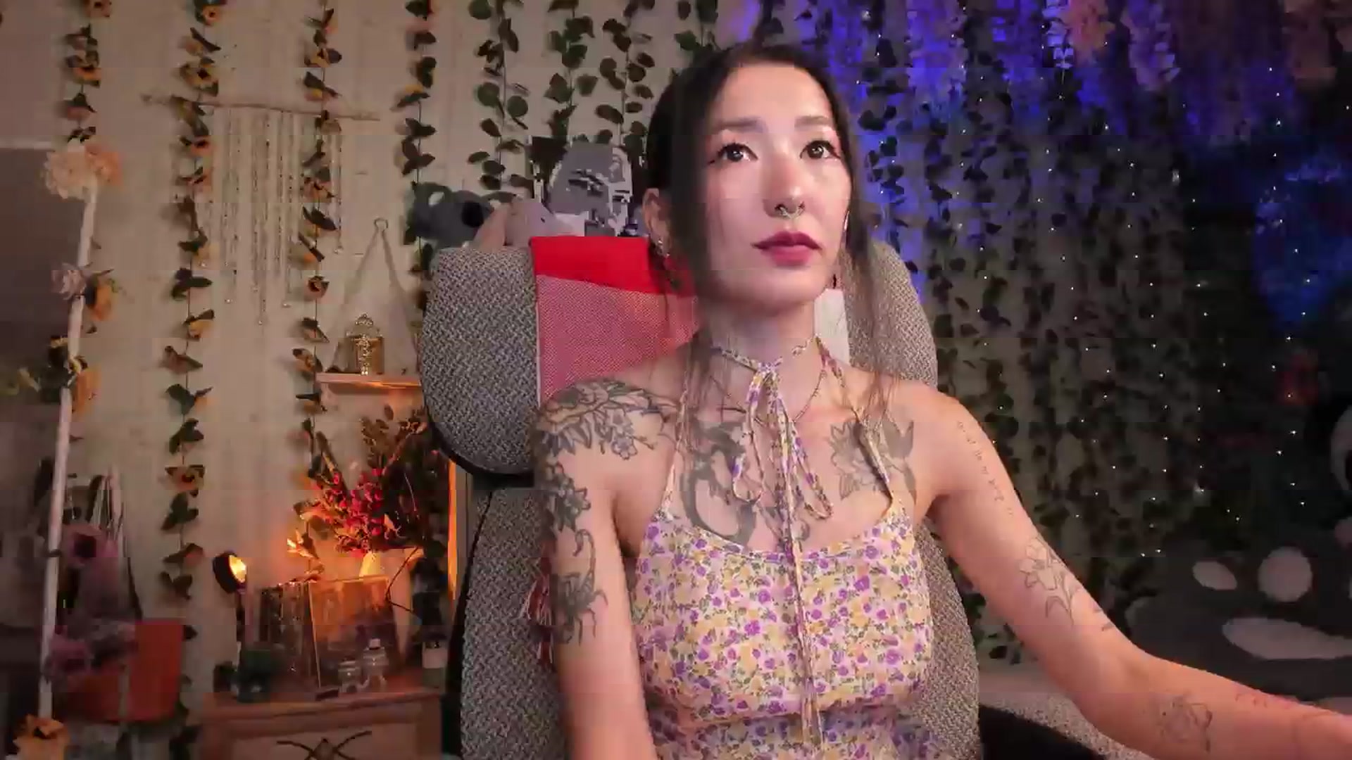 Gallery image thumbnail from KellyAsian's myfreecams stream on, 07/29/2023, 20:23 image 4 of 20
