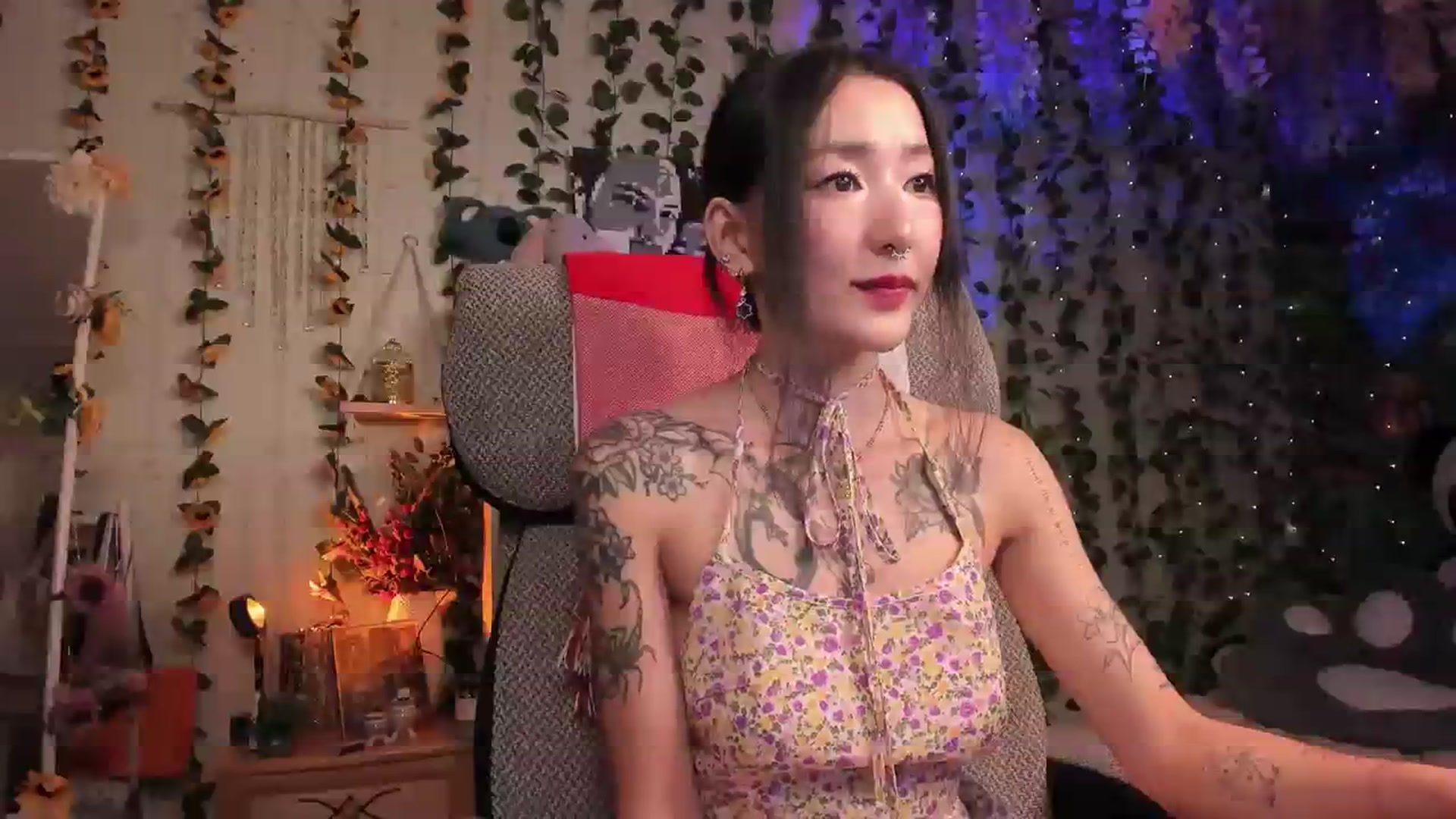 Gallery image thumbnail from KellyAsian's myfreecams stream on, 07/29/2023, 20:23 image 5 of 20
