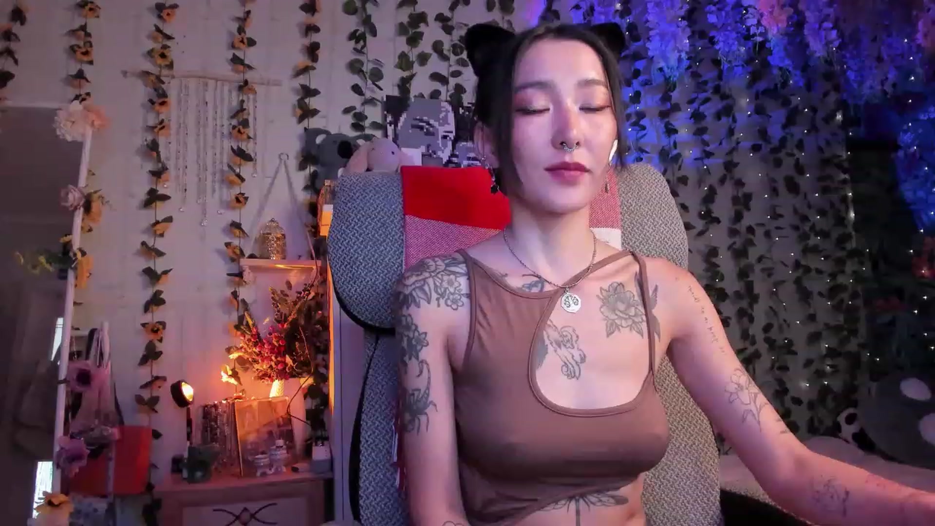 Gallery image thumbnail from KellyAsian's myfreecams stream on, 07/31/2023, 12:48 image 16 of 20