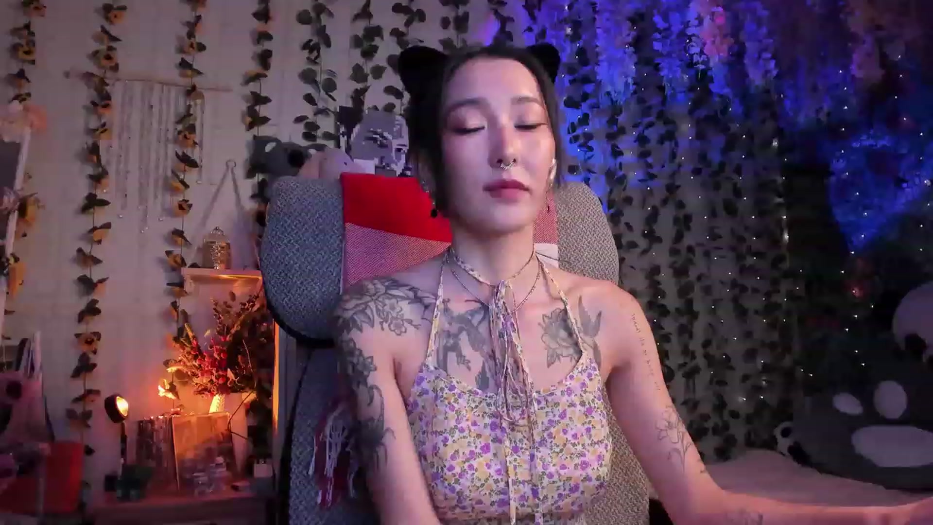Gallery image thumbnail from KellyAsian's myfreecams stream on, 07/31/2023, 14:48 image 12 of 20