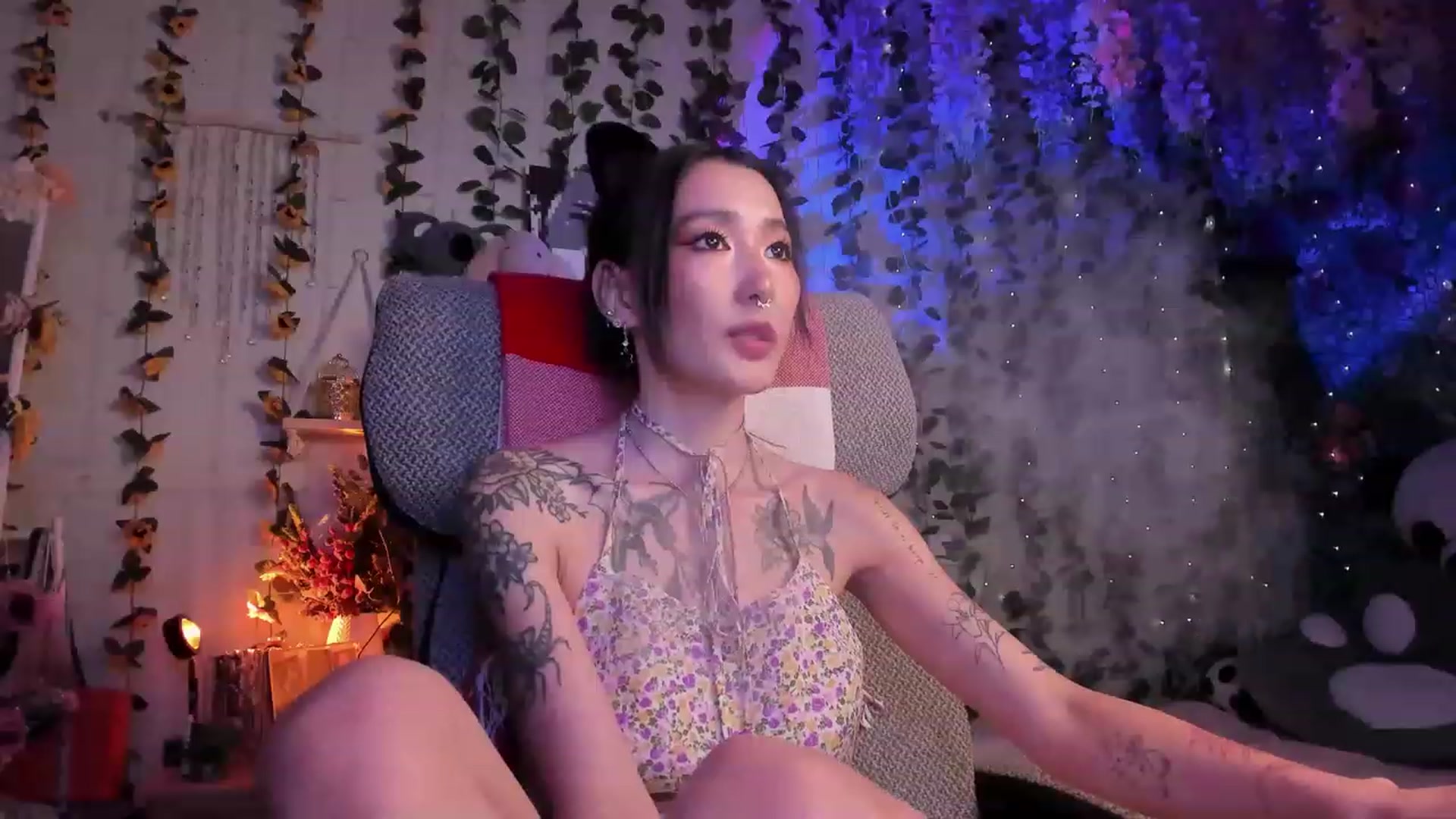 Gallery image thumbnail from KellyAsian's myfreecams stream on, 07/31/2023, 14:48 image 4 of 20
