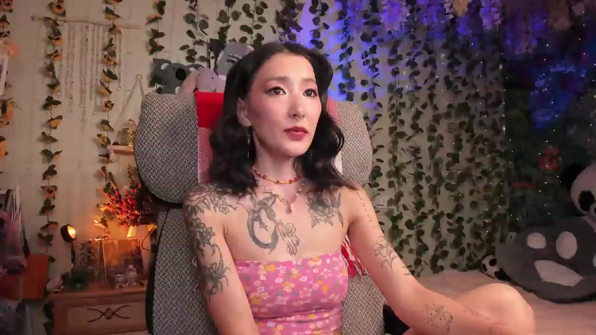 Gallery image thumbnail from KellyAsian's myfreecams stream on, 08/04/2023, 17:05 image 12 of 20