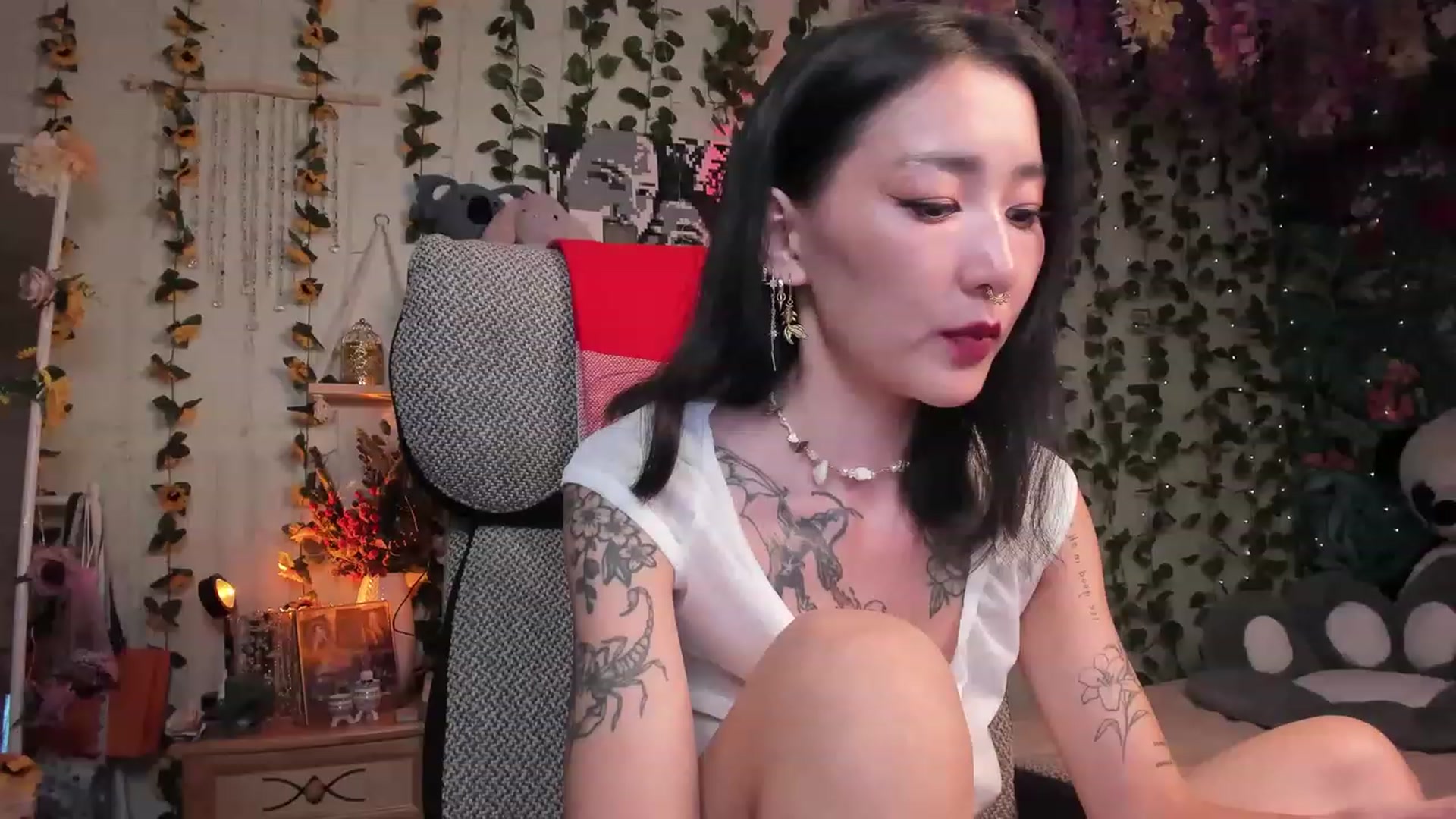 Gallery image thumbnail from KellyAsian's myfreecams stream on, 08/07/2023, 15:42 image 7 of 20