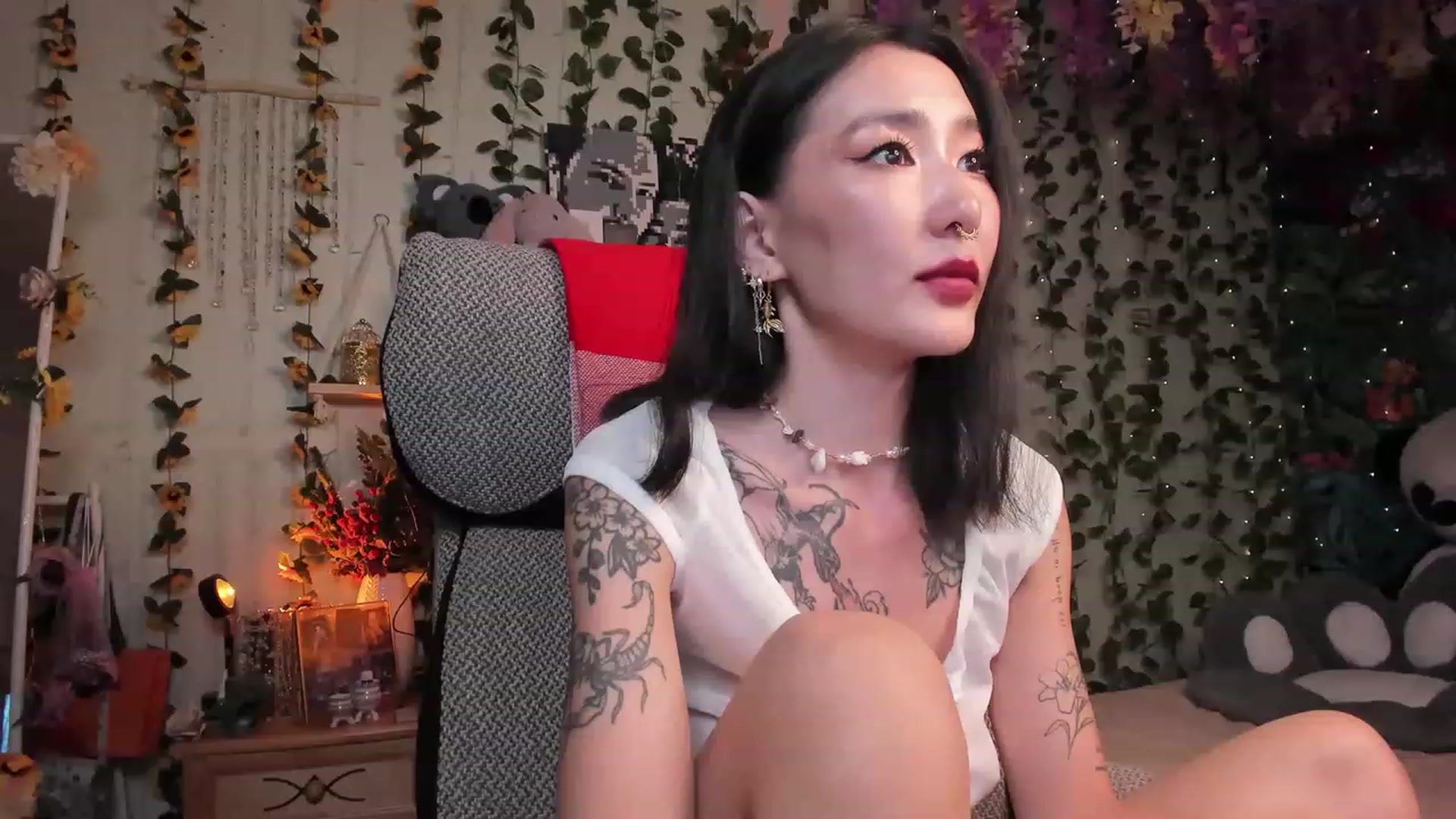 Gallery image thumbnail from KellyAsian's myfreecams stream on, 08/07/2023, 15:42 image 8 of 20