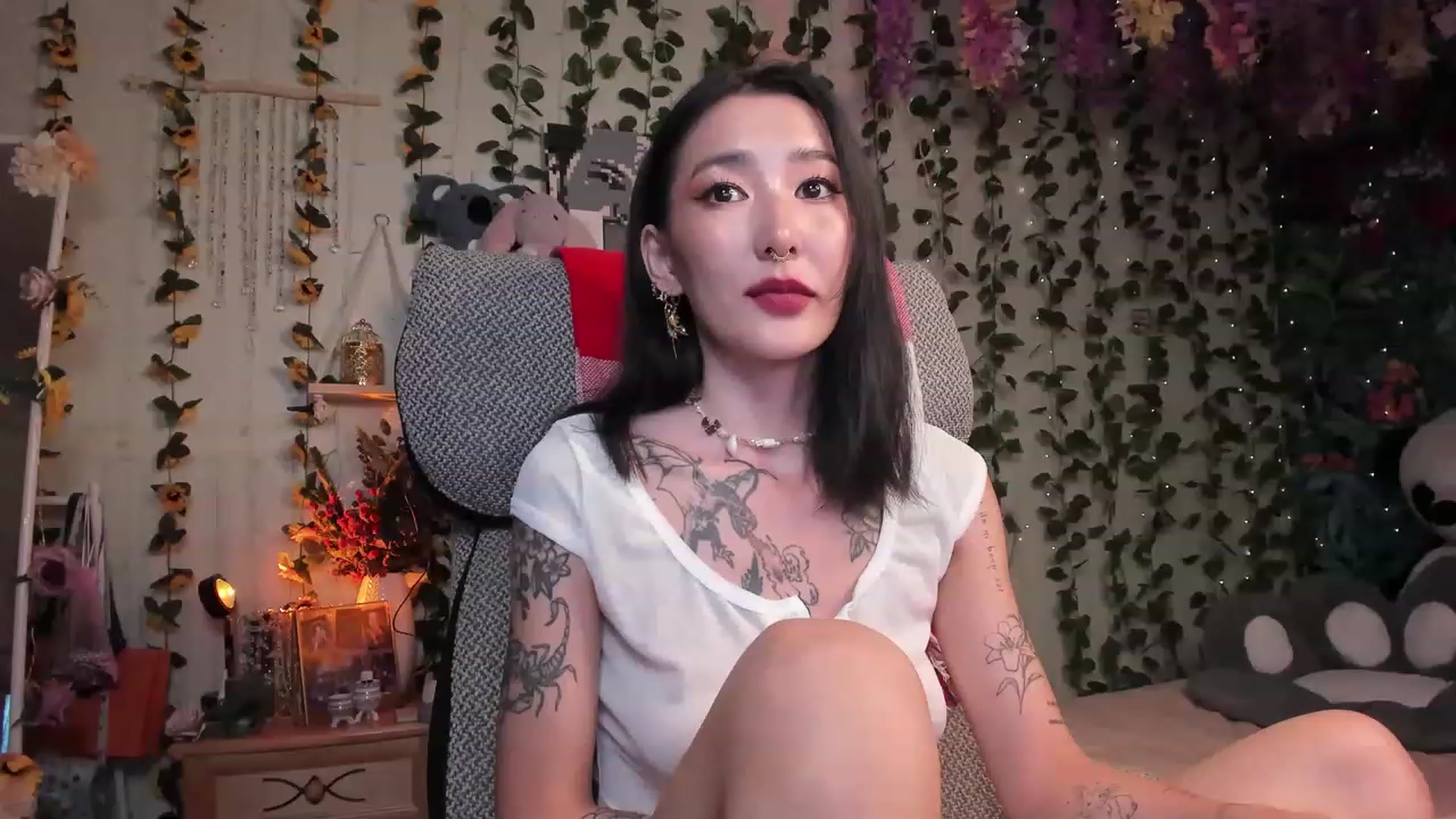 Gallery image thumbnail from KellyAsian's myfreecams stream on, 08/07/2023, 15:42 image 1 of 20