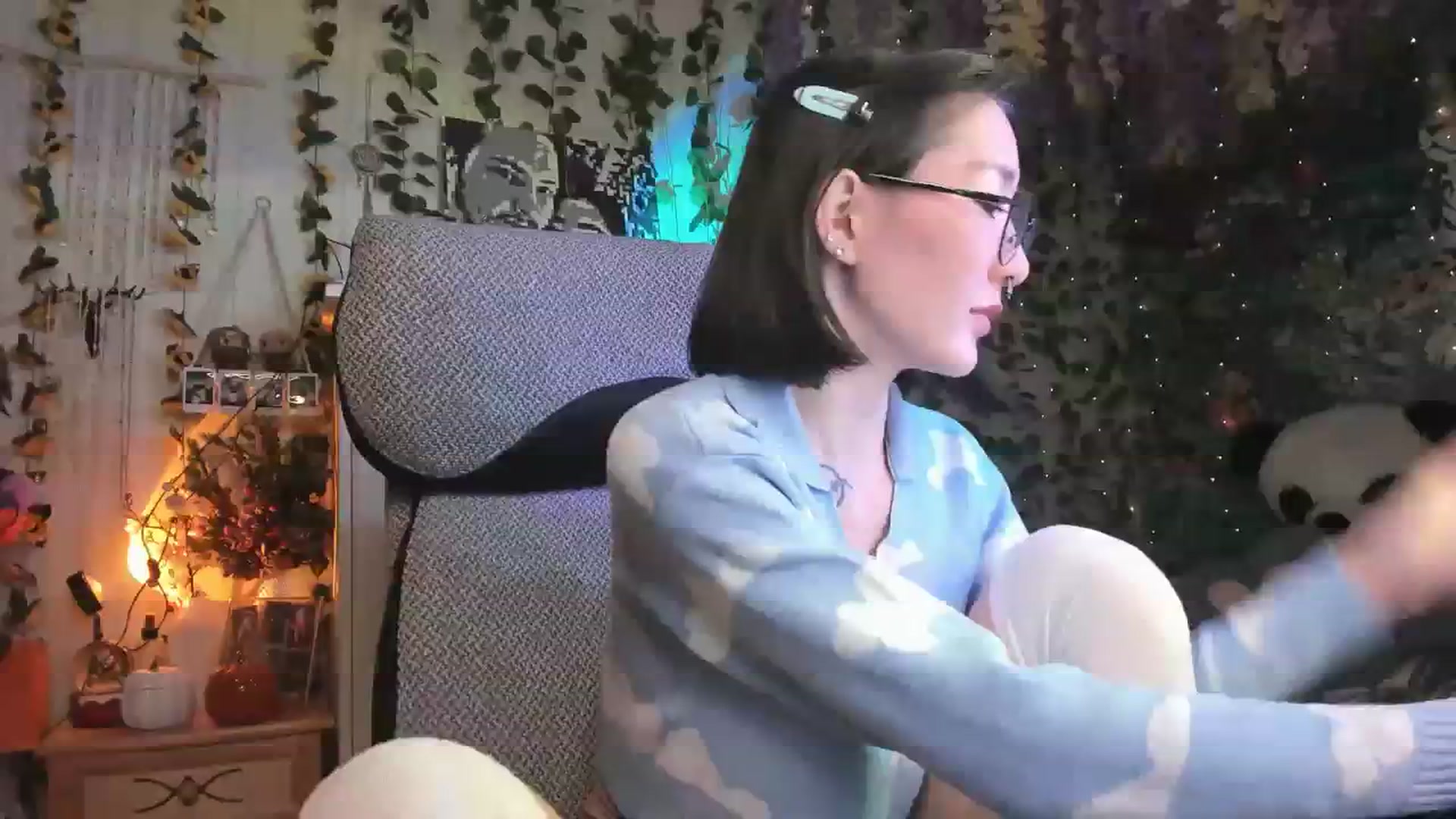 Gallery image thumbnail from KellyAsian's myfreecams stream on, 11/19/2023, 14:40 image 8 of 20