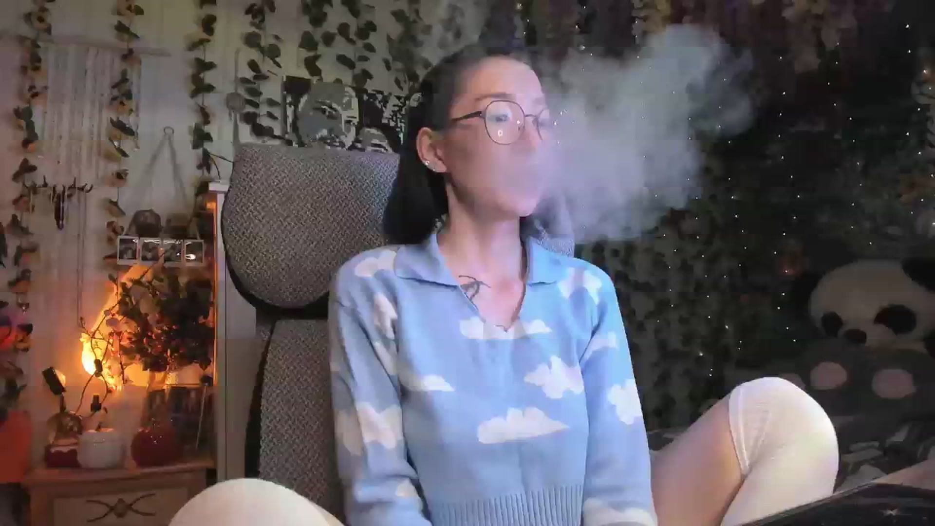 Gallery image thumbnail from KellyAsian's myfreecams stream on, 11/19/2023, 14:40 image 4 of 20