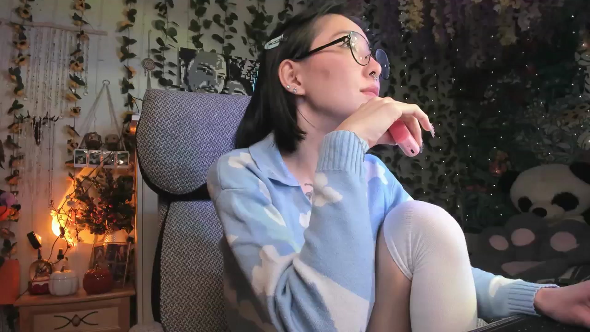 Gallery image thumbnail from KellyAsian's myfreecams stream on, 11/19/2023, 14:53 image 5 of 20